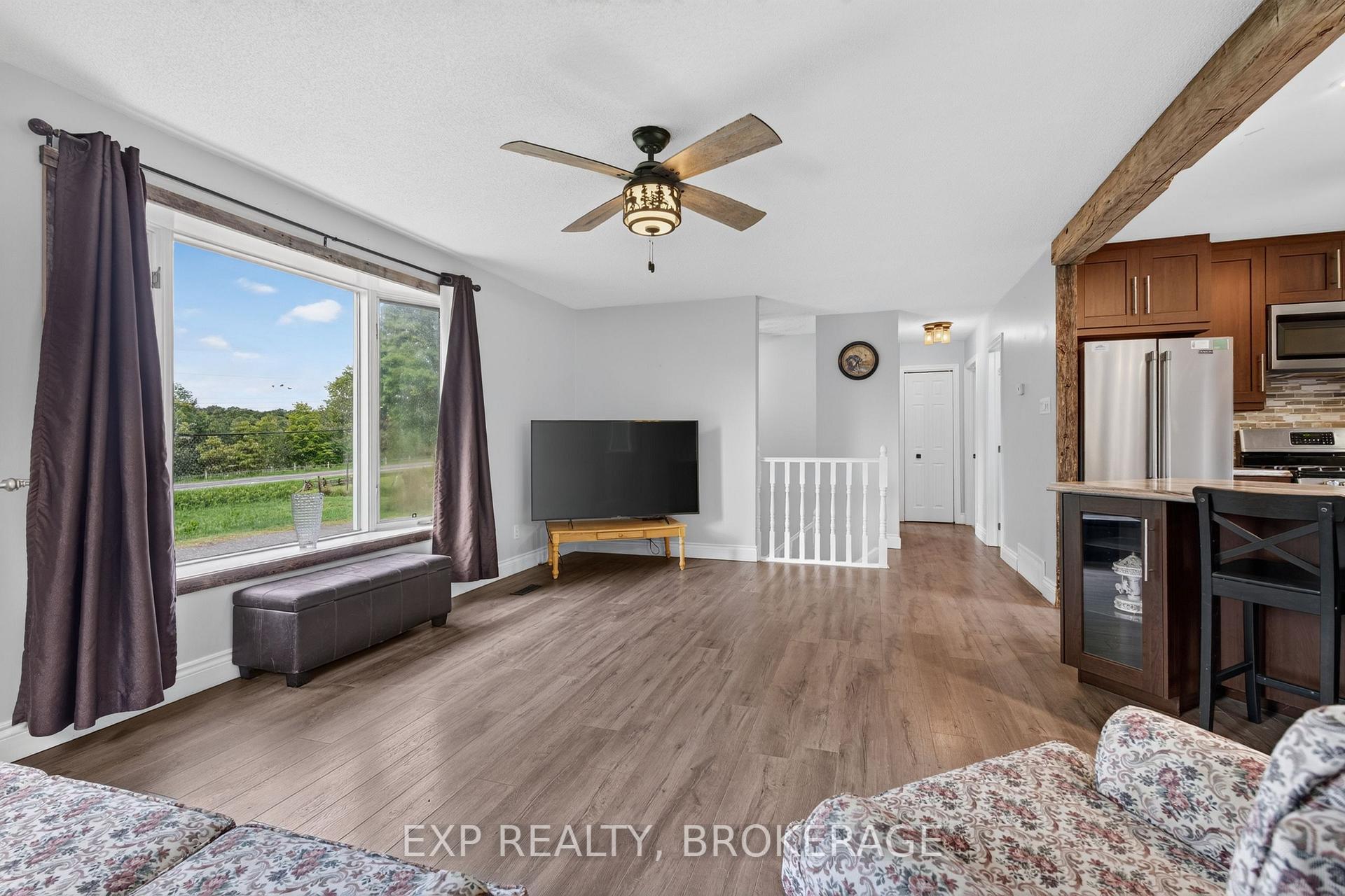 Photo 12 of 9009 Perth Road, Rideau Lakes, Rideau Lakes (North Crosby) Twp — HOMEH