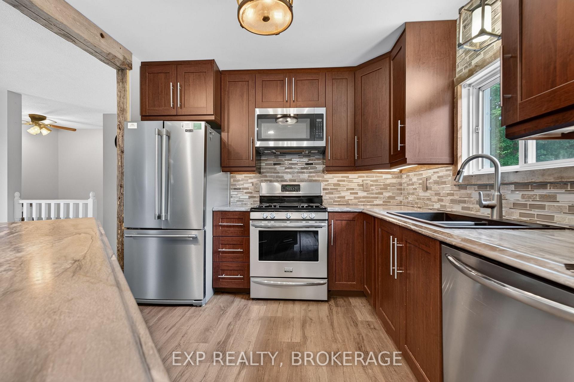 Photo 14 of 9009 Perth Road, Rideau Lakes, Rideau Lakes (North Crosby) Twp — HOMEH