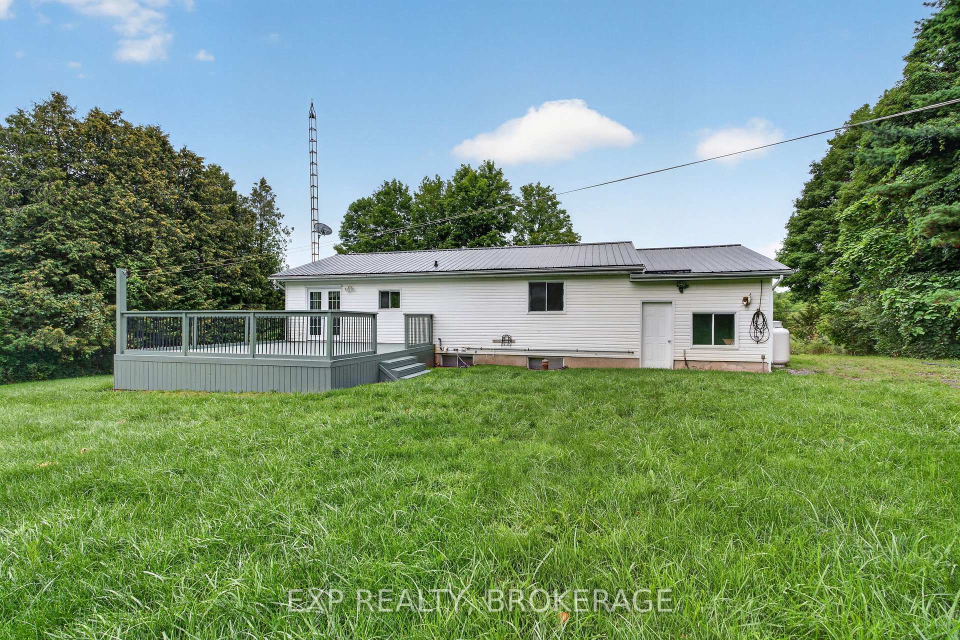 Photo 33 of 9009 Perth Road, Rideau Lakes, Rideau Lakes (North Crosby) Twp — HOMEH
