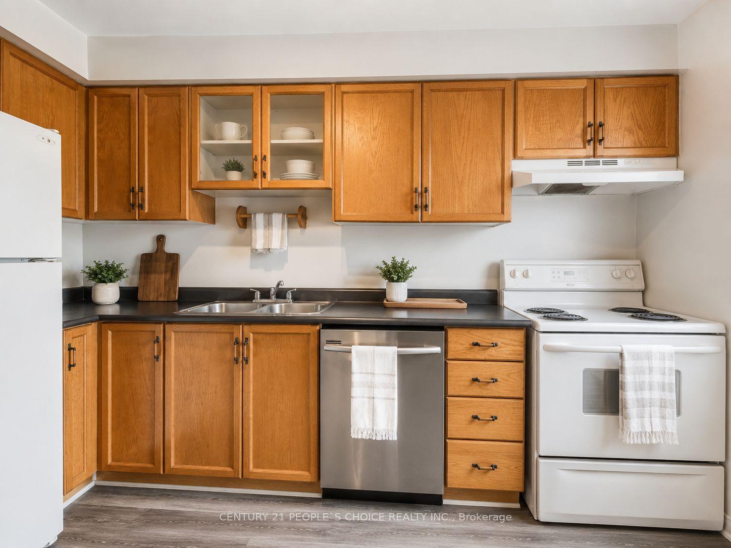 Photo 6 of 186 Pickett Crescent, Barrie, Painswick North — HOMEH