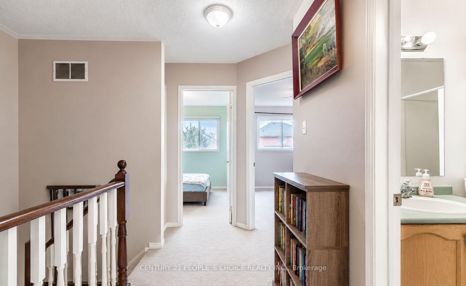 Photo 8 of 186 Pickett Crescent, Barrie, Painswick North — HOMEH