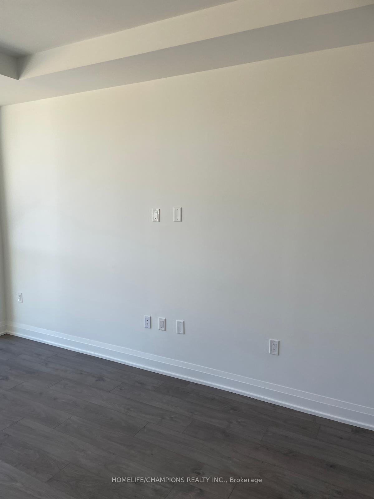 Photo 11 of Unit 5, 60 George Butchart Drive, North York, Downsview-Roding-CFB — HOMEH
