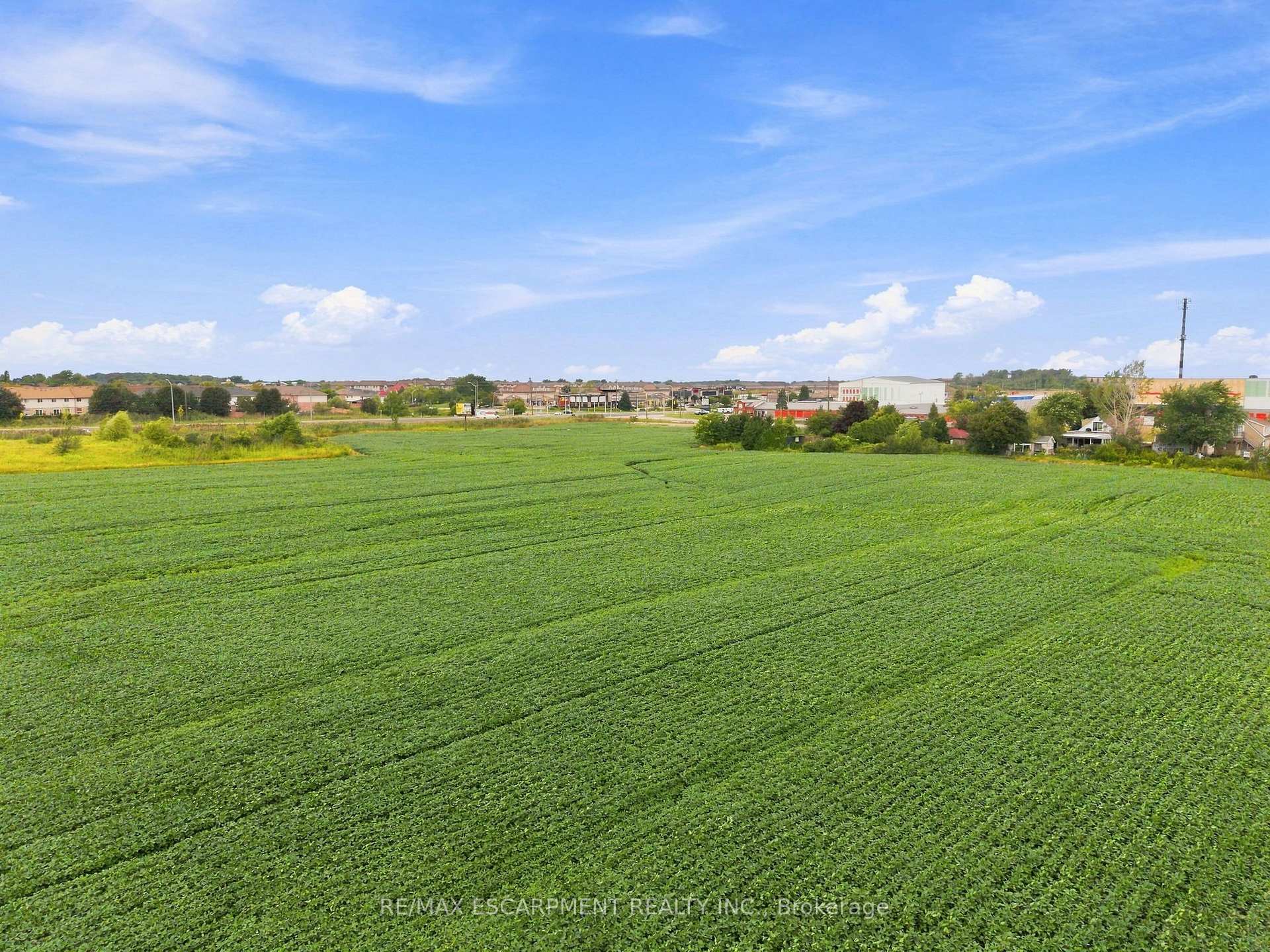 Photo 6 of 2 Highland Road, Hamilton, Stoney Creek — HOMEH
