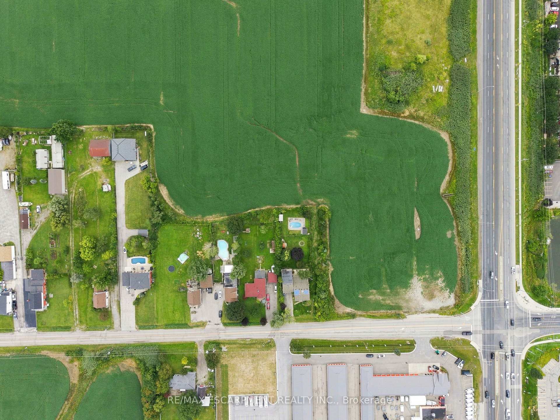 Photo 17 of 2 Highland Road, Hamilton, Stoney Creek — HOMEH