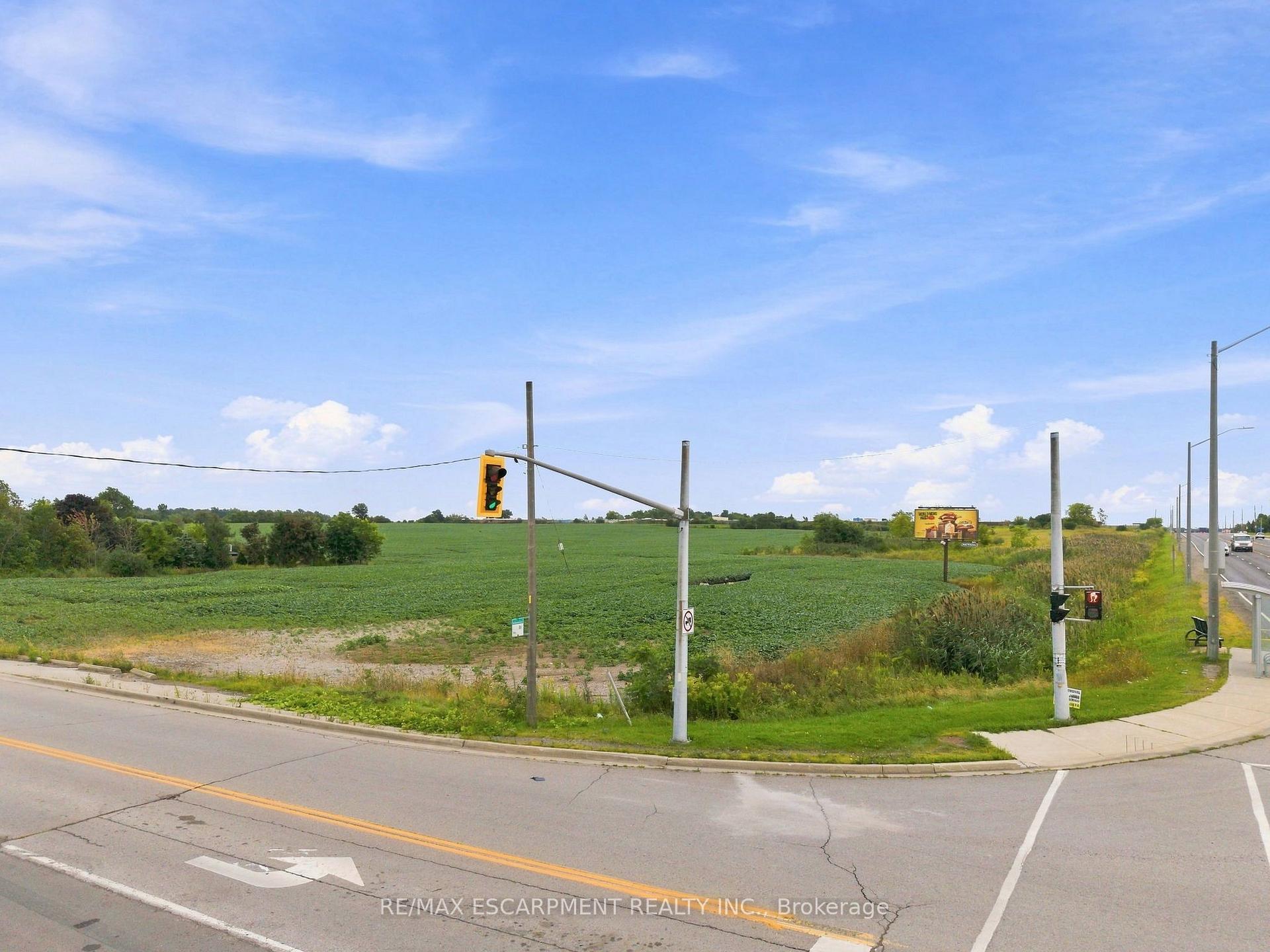 Photo 21 of 2 Highland Road, Hamilton, Stoney Creek — HOMEH