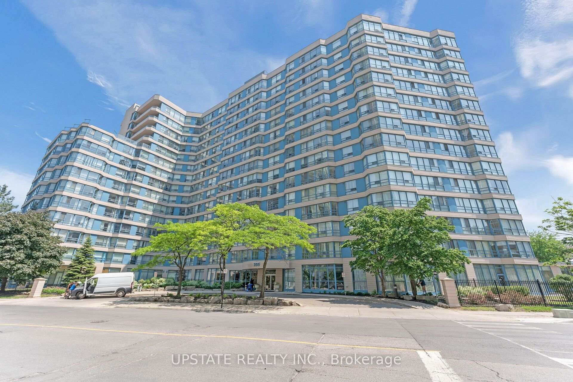 Photo 3 of Unit 1607, 250 Webb Drive, Mississauga, City Centre — HOMEH