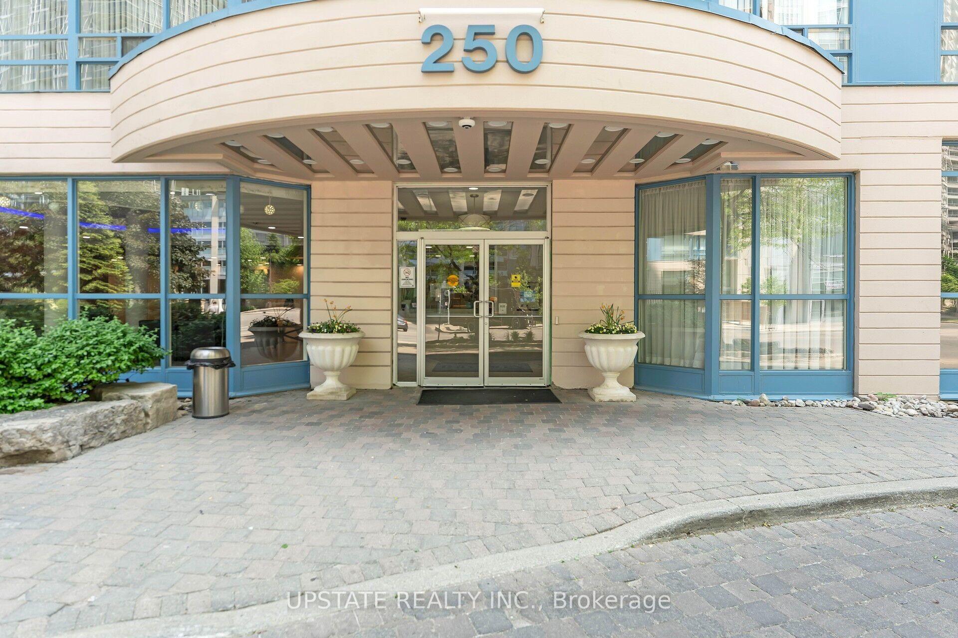 Photo 5 of Unit 1607, 250 Webb Drive, Mississauga, City Centre — HOMEH