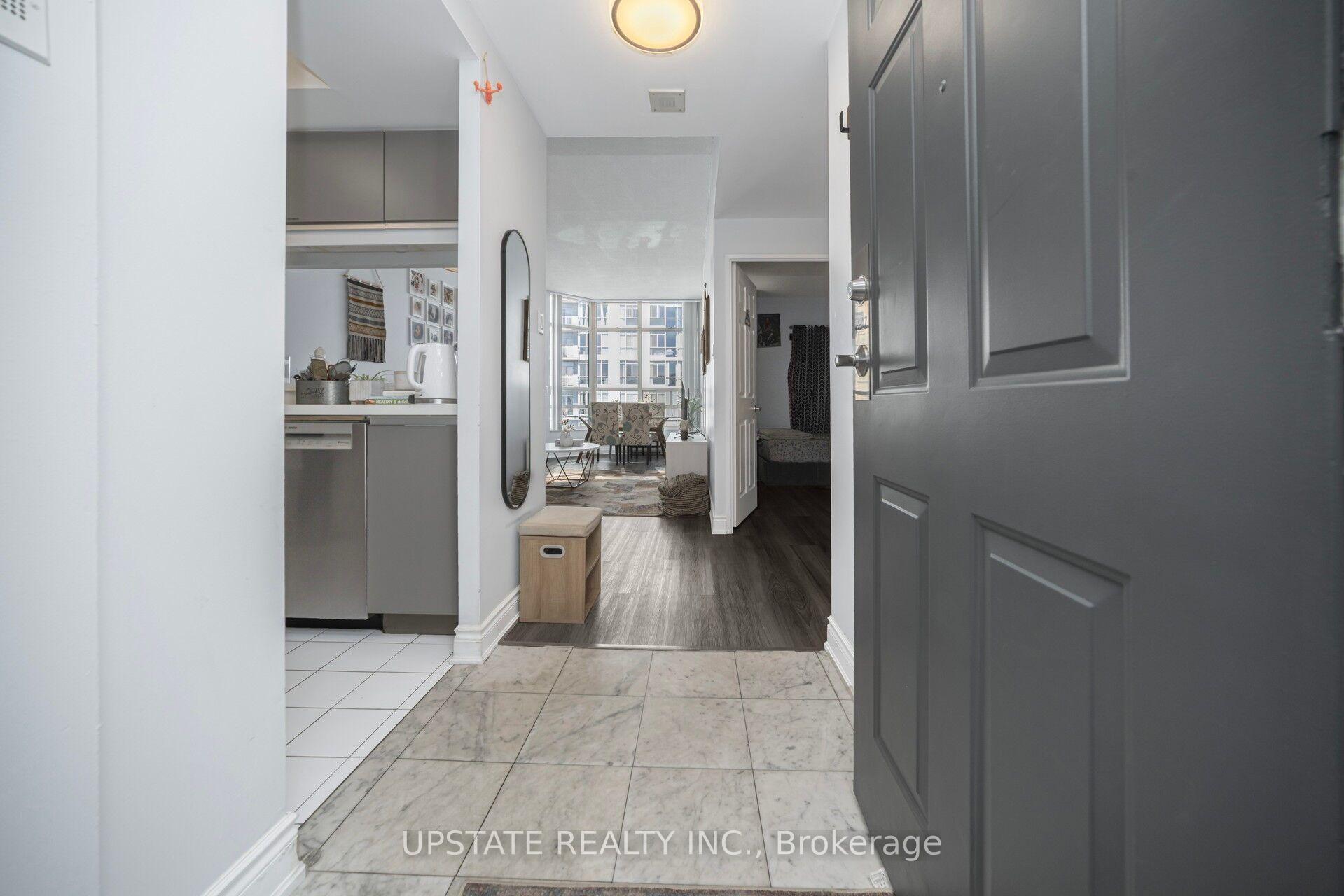 Photo 8 of Unit 1607, 250 Webb Drive, Mississauga, City Centre — HOMEH