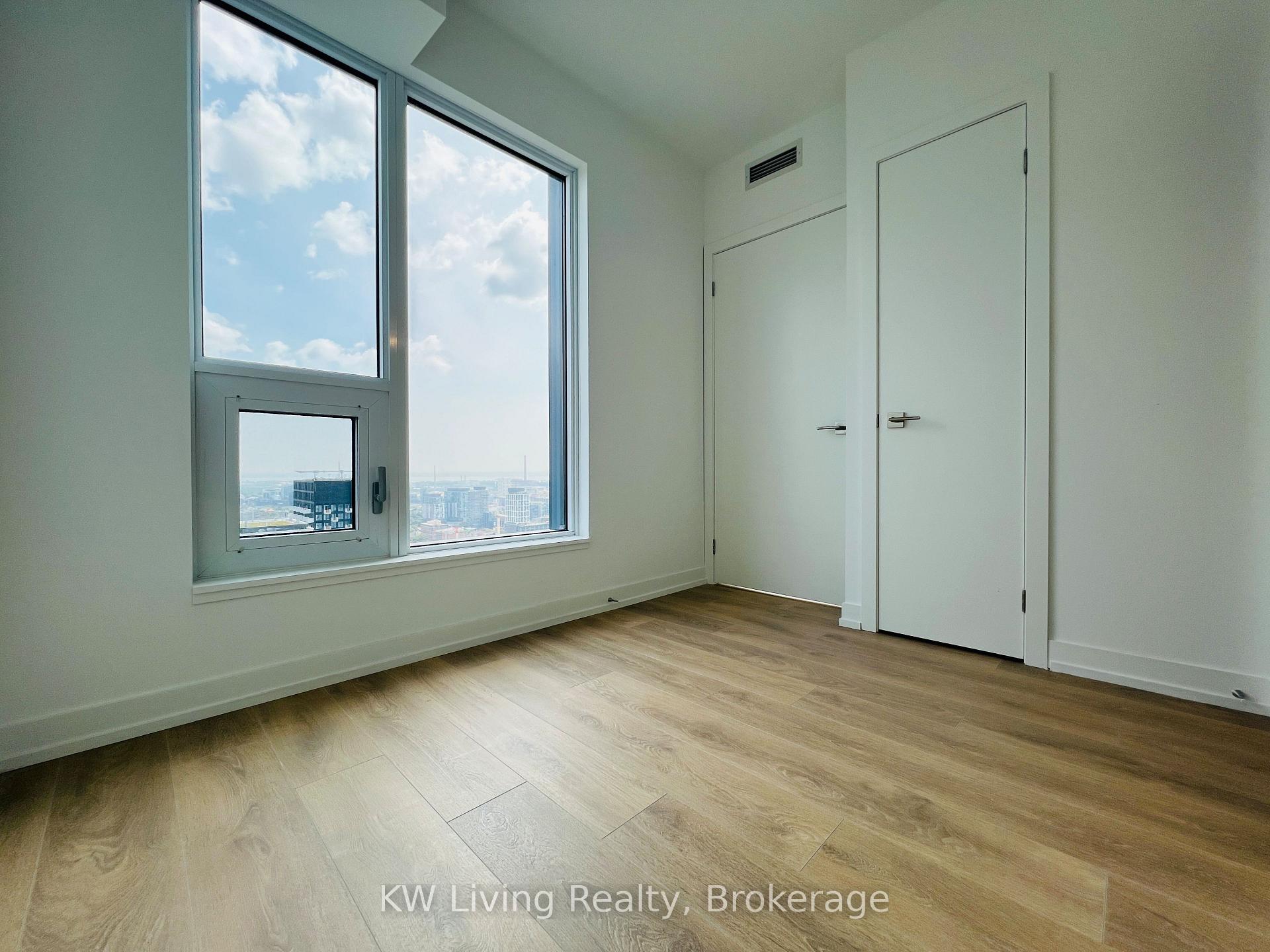 Photo 6 of Unit 4203, 82 Dalhousie Street, Toronto, Church-Yonge Corridor — HOMEH