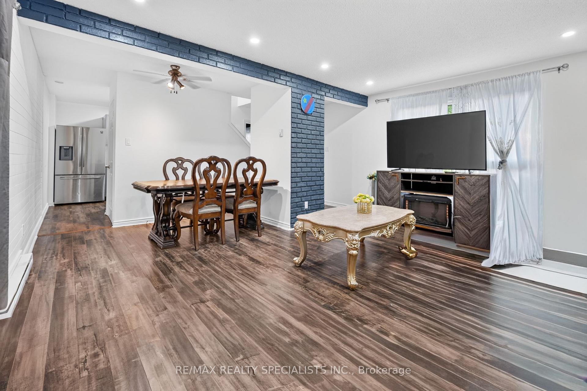 Photo 4 of 24 Garrison Square, Brampton, Northgate — HOMEH