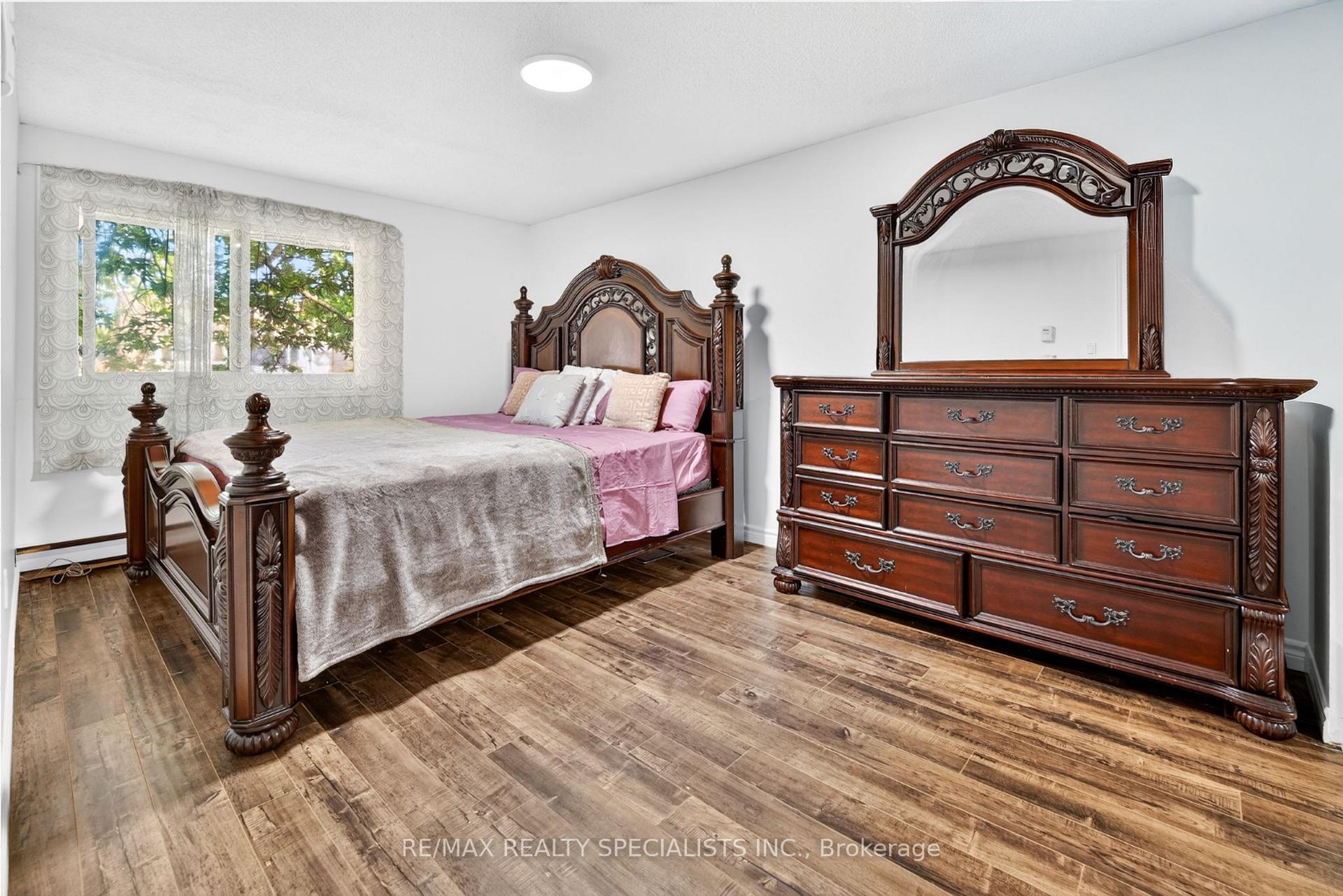 Photo 18 of 24 Garrison Square, Brampton, Northgate — HOMEH