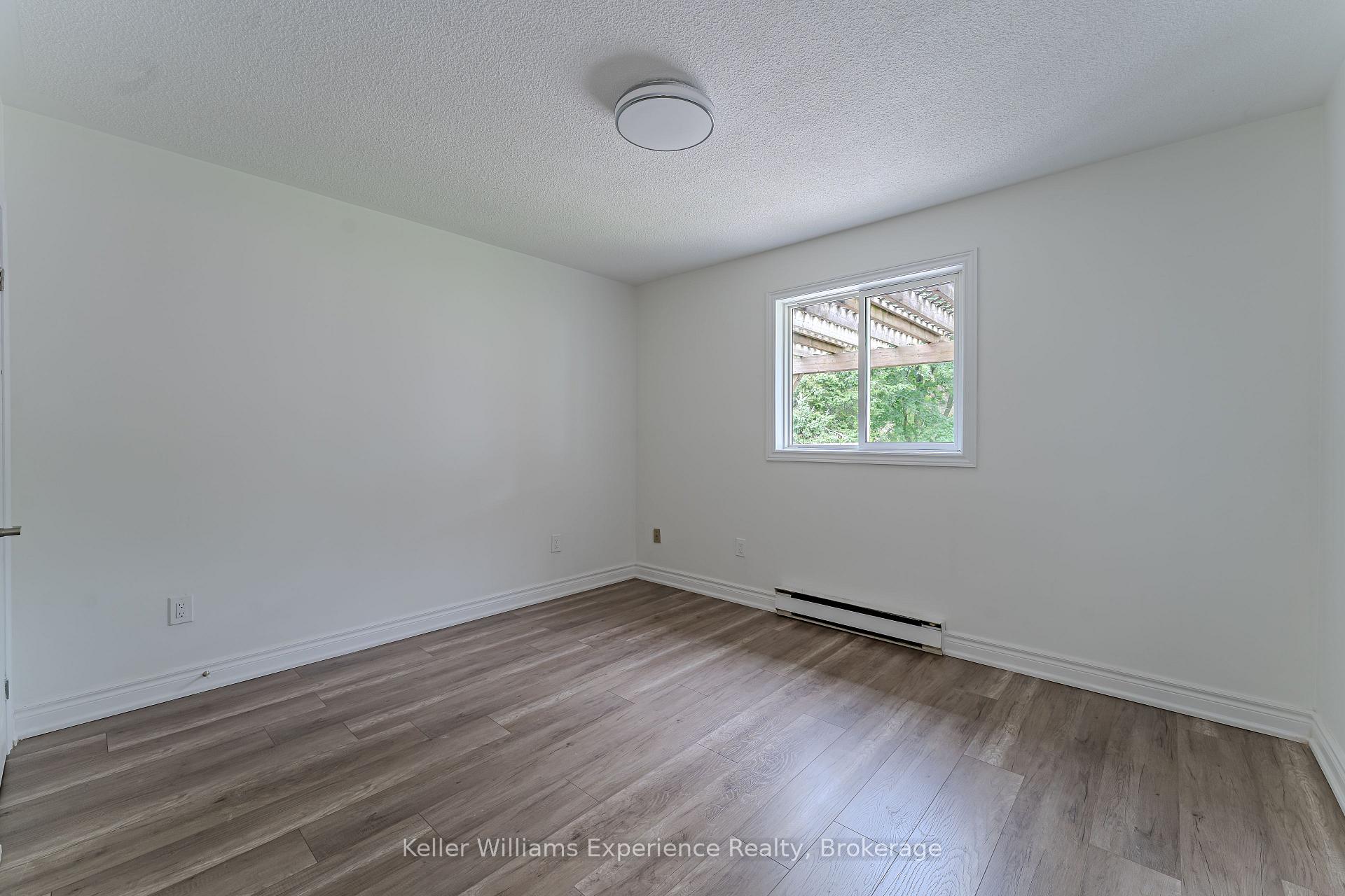Photo 23 of 1088 8th Street E, Owen Sound — HOMEH