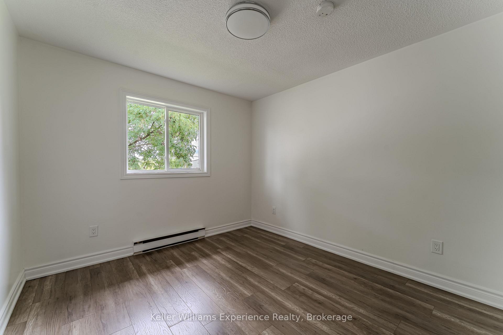 Photo 25 of 1088 8th Street E, Owen Sound — HOMEH