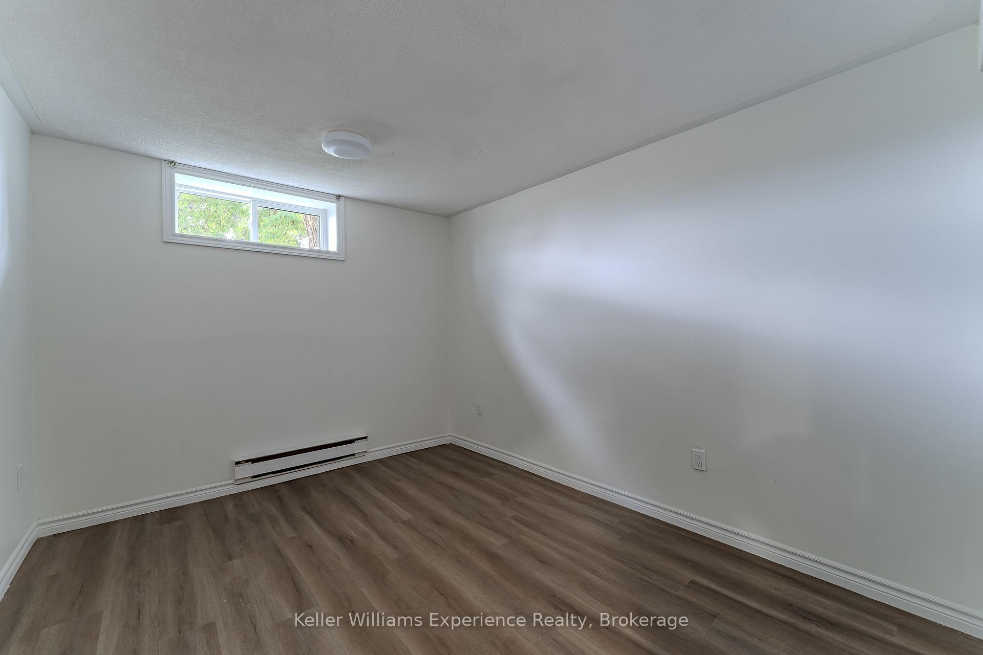 Photo 33 of 1088 8th Street E, Owen Sound — HOMEH