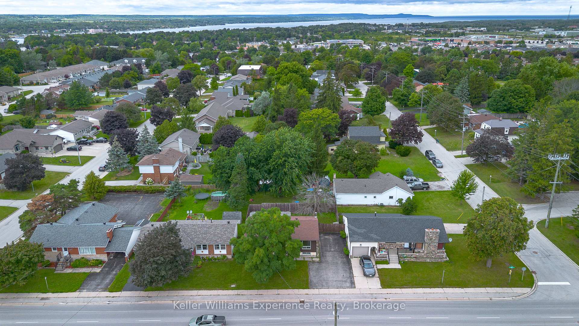 Photo 47 of 1088 8th Street E, Owen Sound — HOMEH