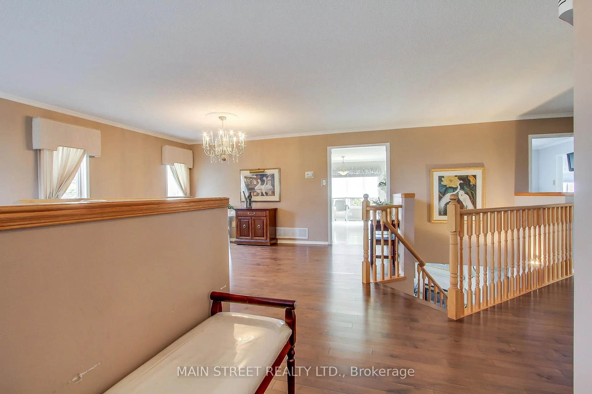 Photo 6 of 40 Chalmers Drive, Barrie, Painswick South — HOMEH