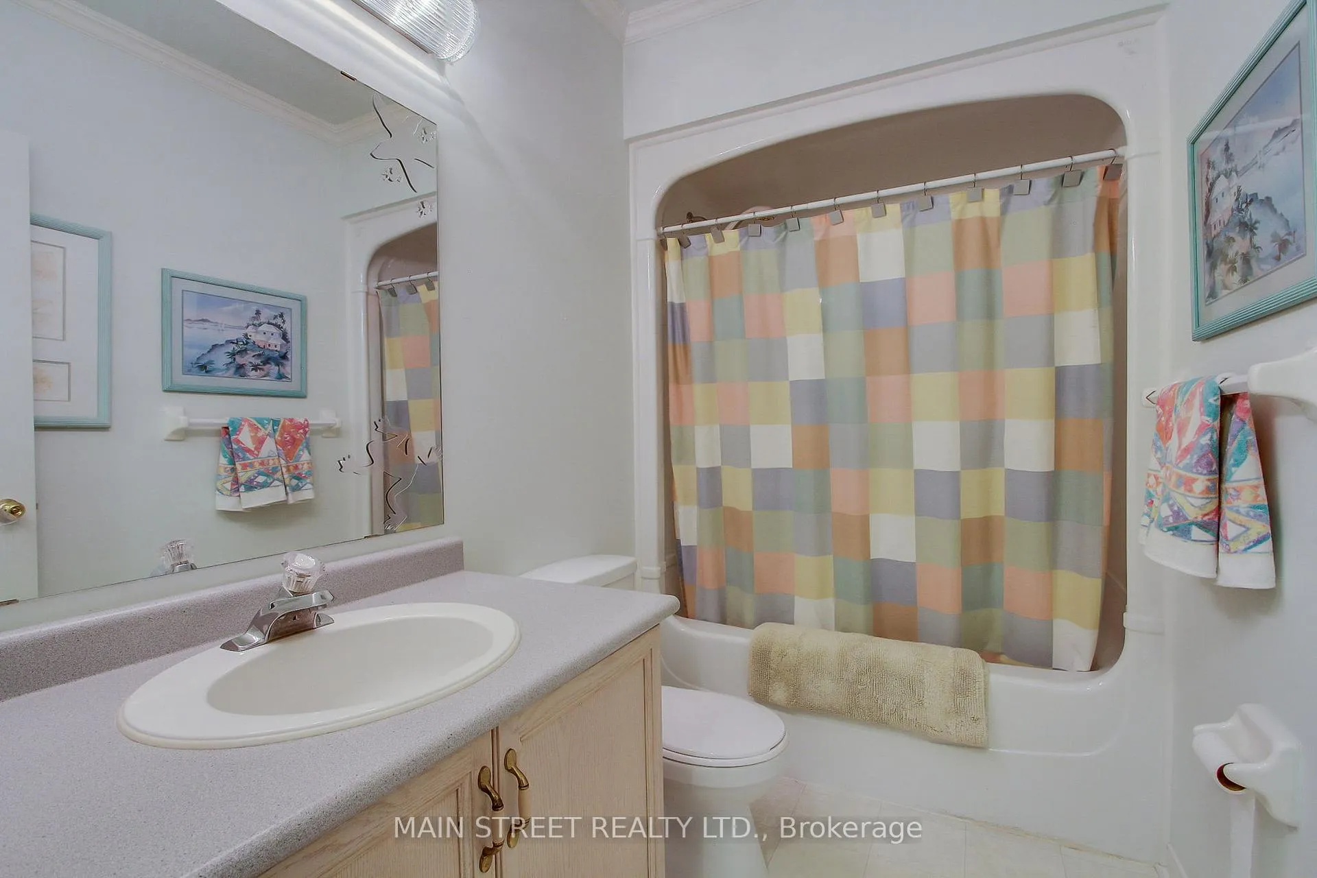 Photo 27 of 40 Chalmers Drive, Barrie, Painswick South — HOMEH