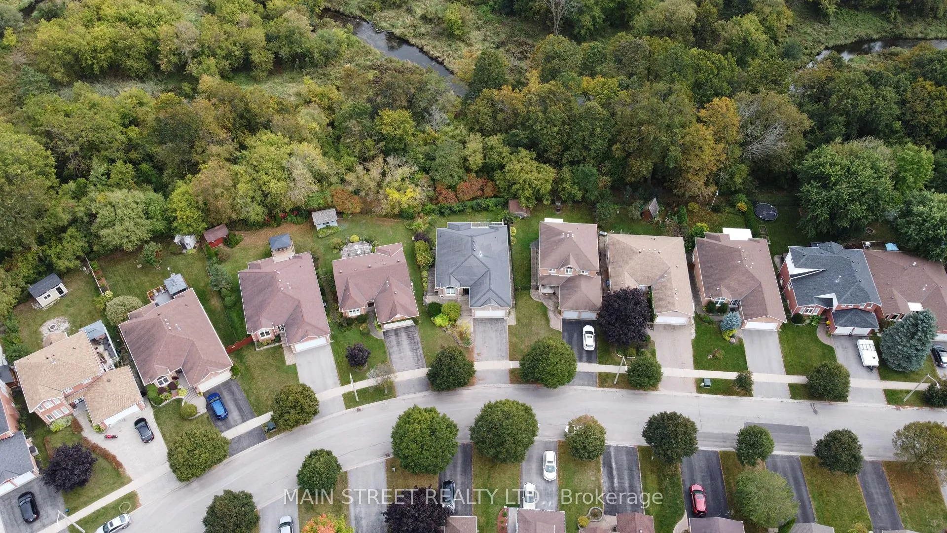Photo 28 of 40 Chalmers Drive, Barrie, Painswick South — HOMEH