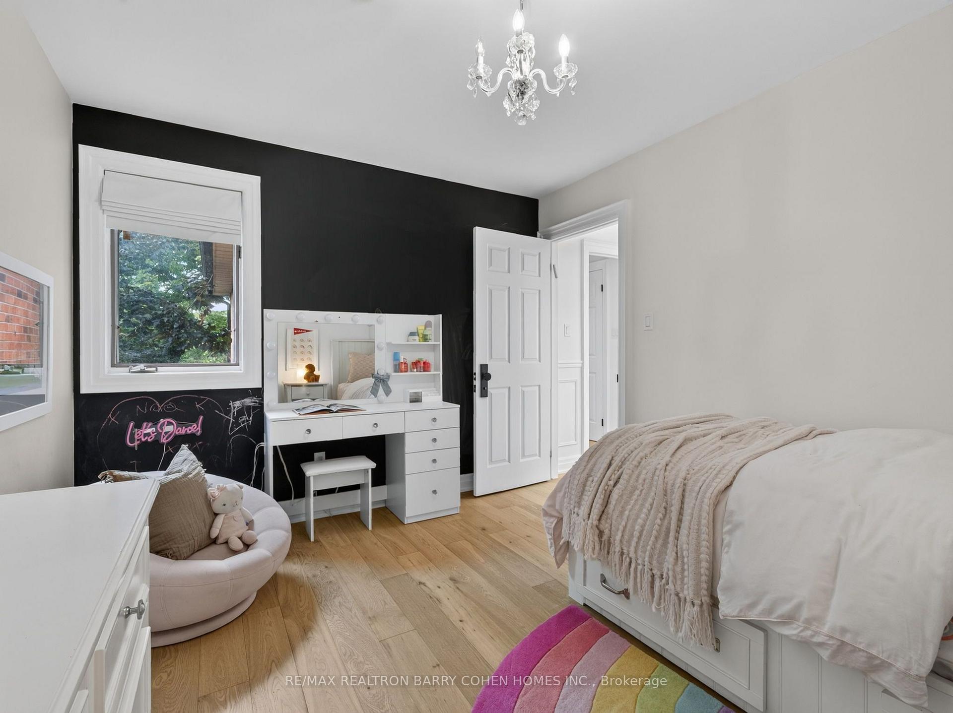 Photo 21 of 18 Joicey Boulevard, Toronto, Lawrence Park North — HOMEH