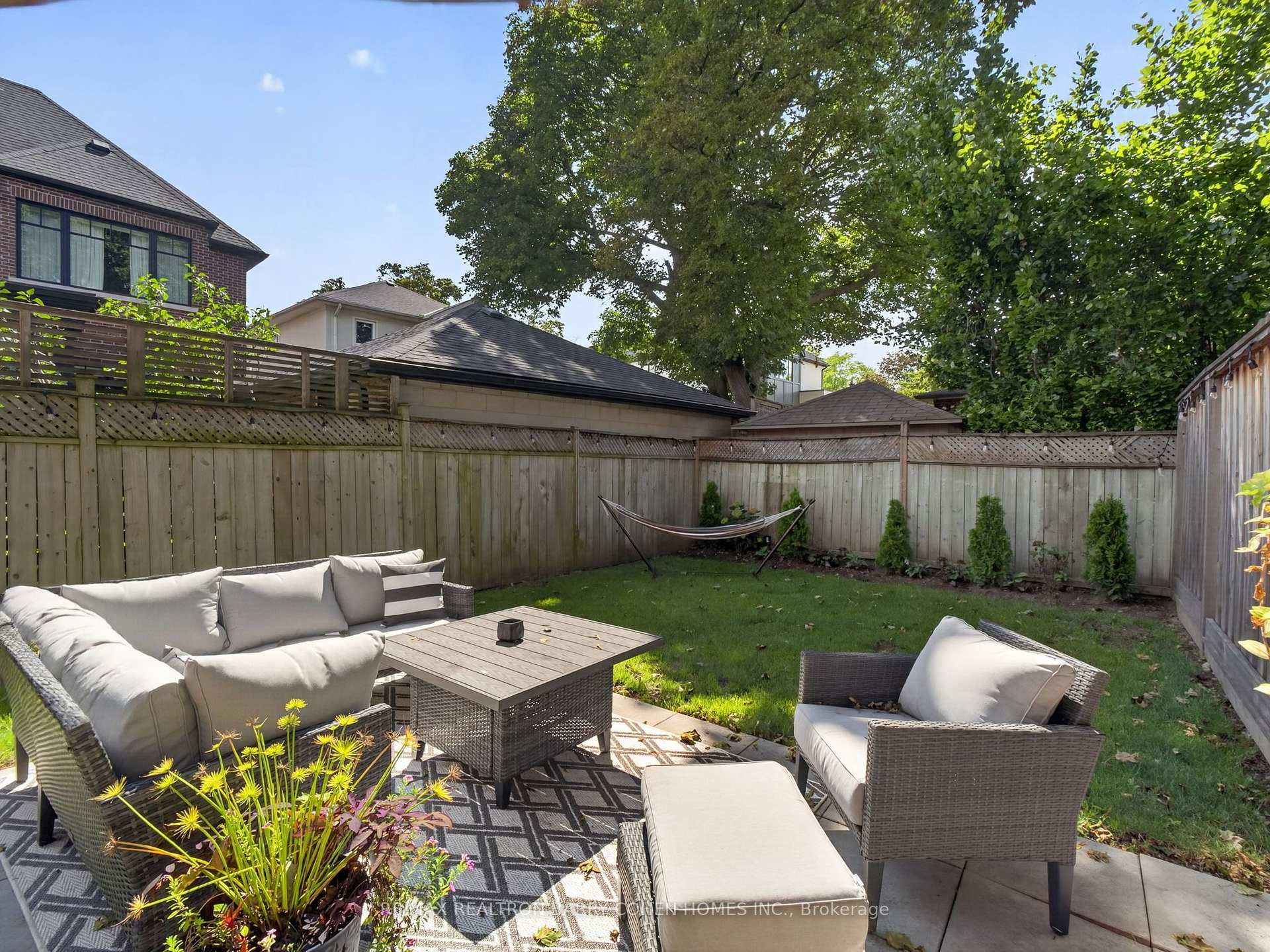 Photo 33 of 18 Joicey Boulevard, Toronto, Lawrence Park North — HOMEH