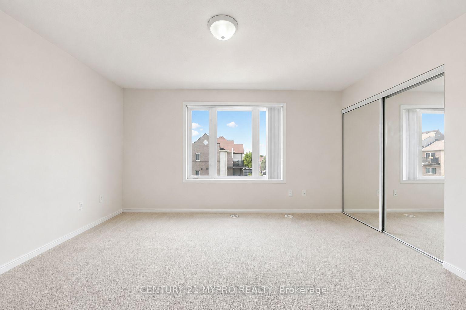 Photo 16 of Unit 3, 2895 Hazelton Place E, Mississauga, Central Erin Mills — HOMEH