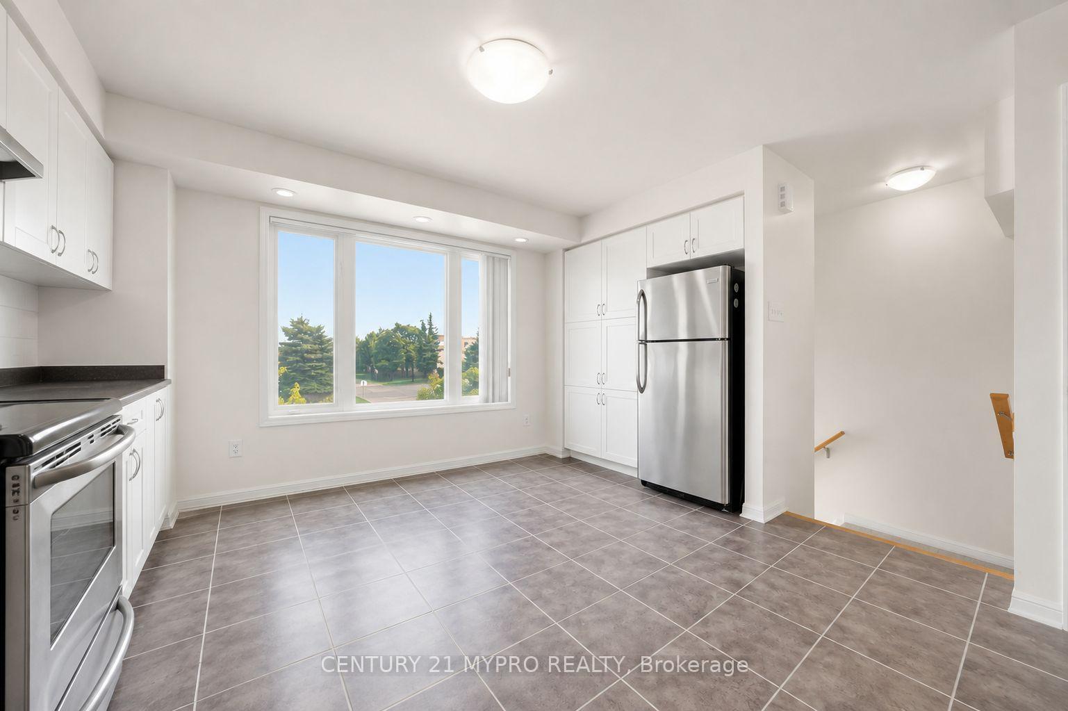 Photo 12 of Unit 3, 2895 Hazelton Place E, Mississauga, Central Erin Mills — HOMEH