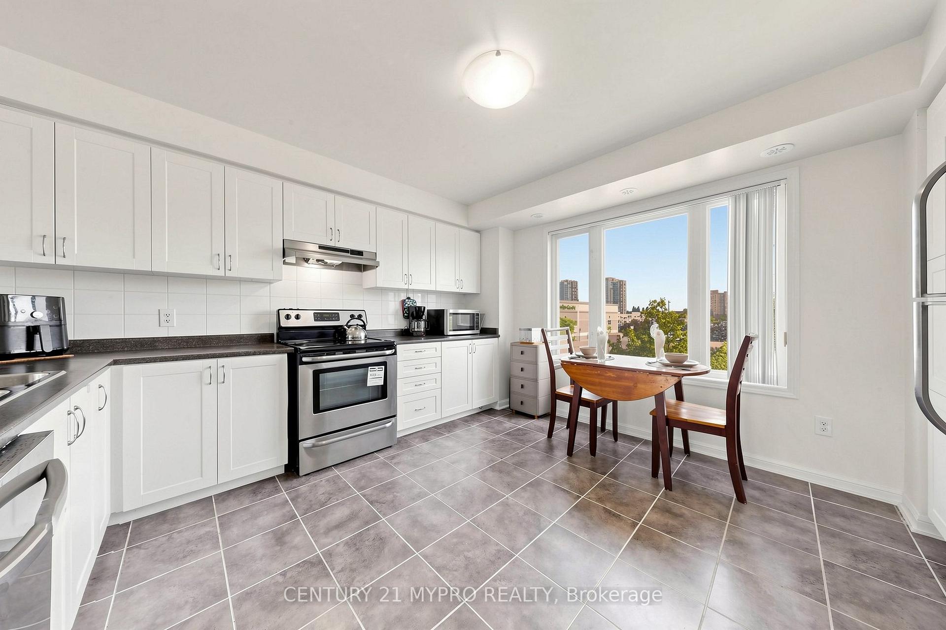 Photo 9 of Unit 3, 2895 Hazelton Place E, Mississauga, Central Erin Mills — HOMEH