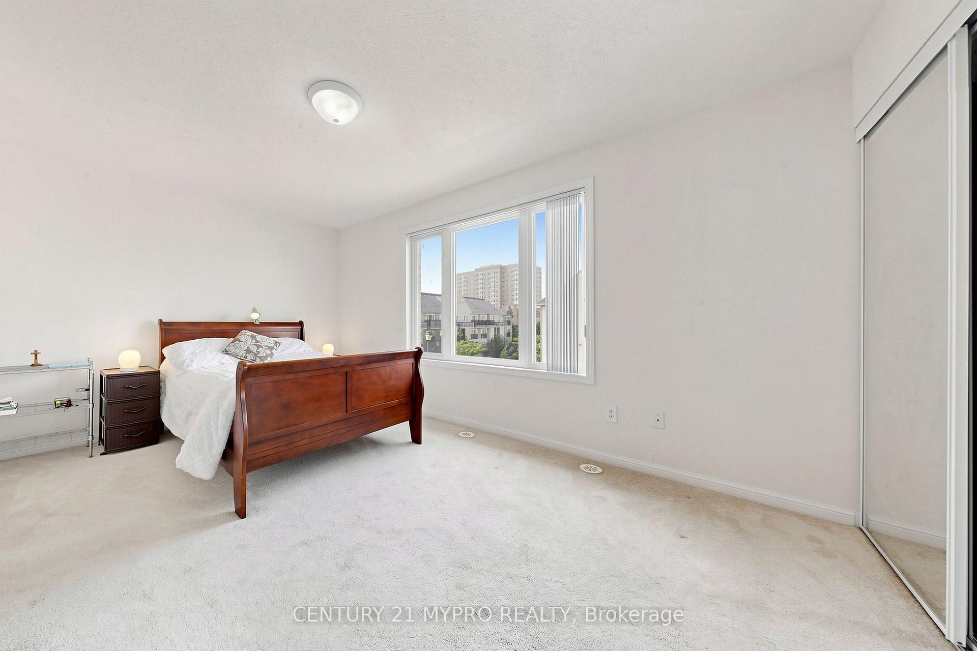 Photo 19 of Unit 3, 2895 Hazelton Place E, Mississauga, Central Erin Mills — HOMEH