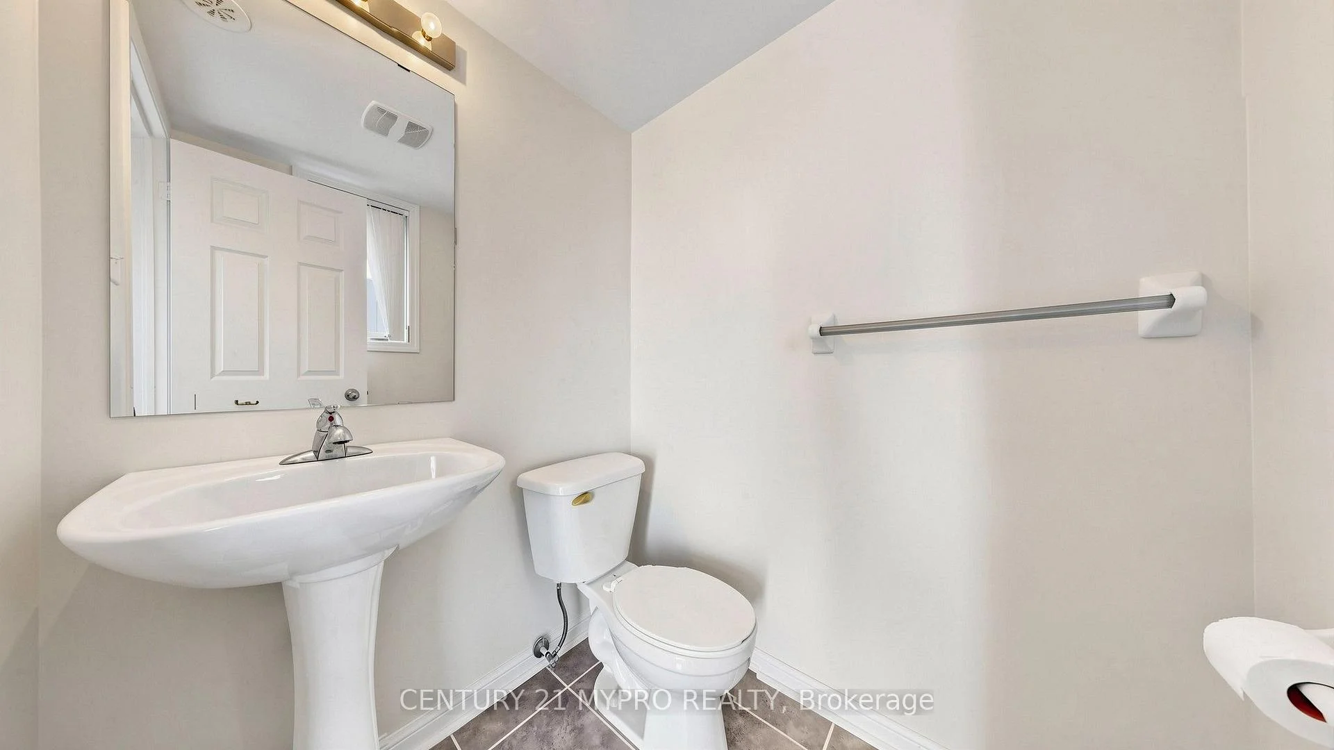 Photo 18 of Unit 3, 2895 Hazelton Place E, Mississauga, Central Erin Mills — HOMEH