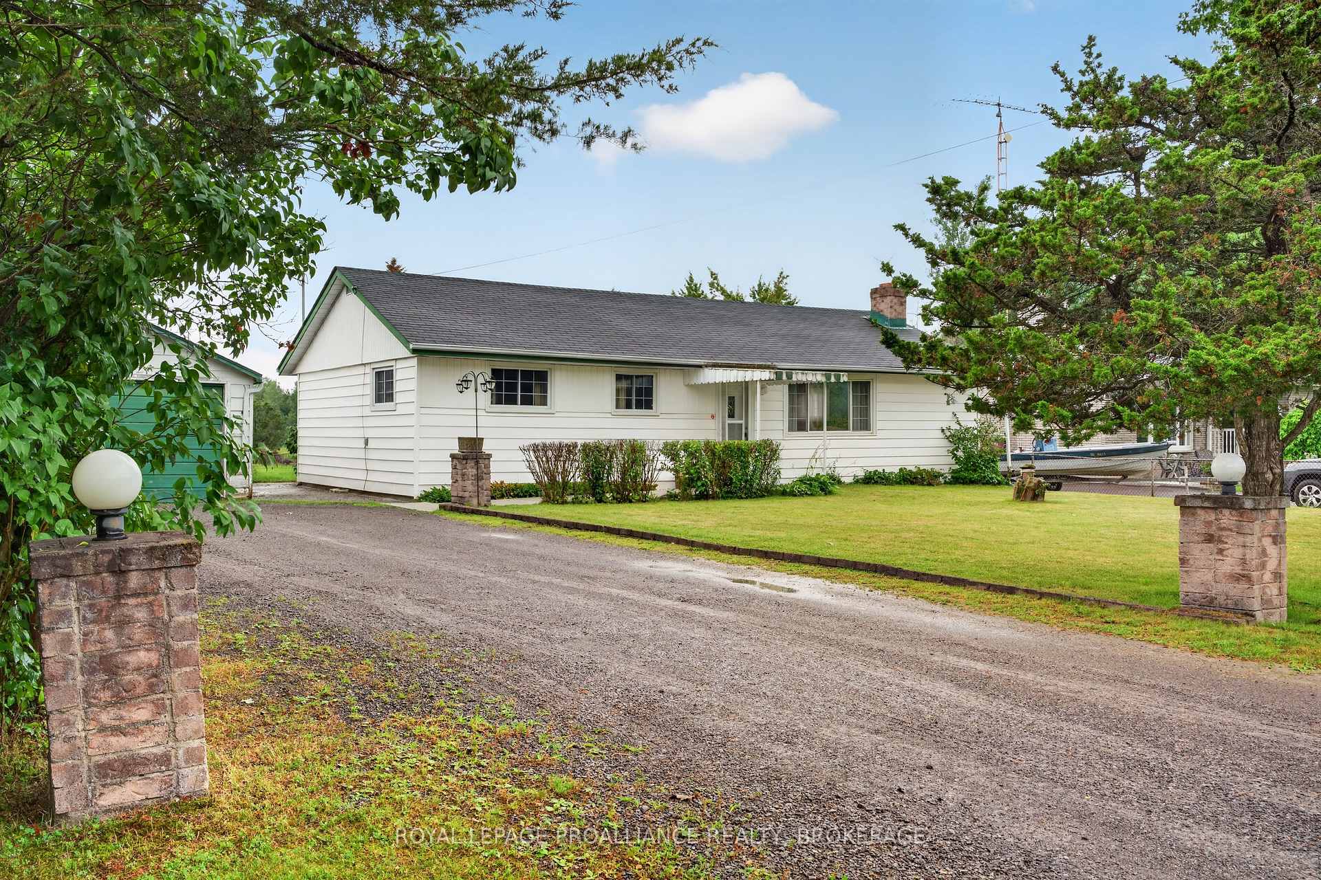 Photo 2 of 2871 Burbrook Road, Kingston, City North of 401 — HOMEH