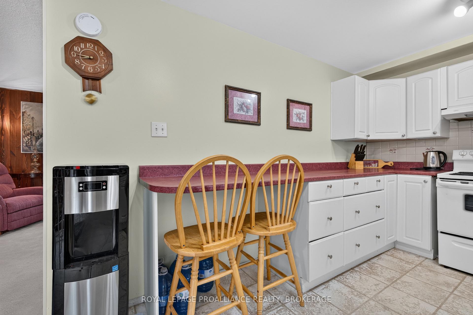 Photo 11 of 2871 Burbrook Road, Kingston, City North of 401 — HOMEH