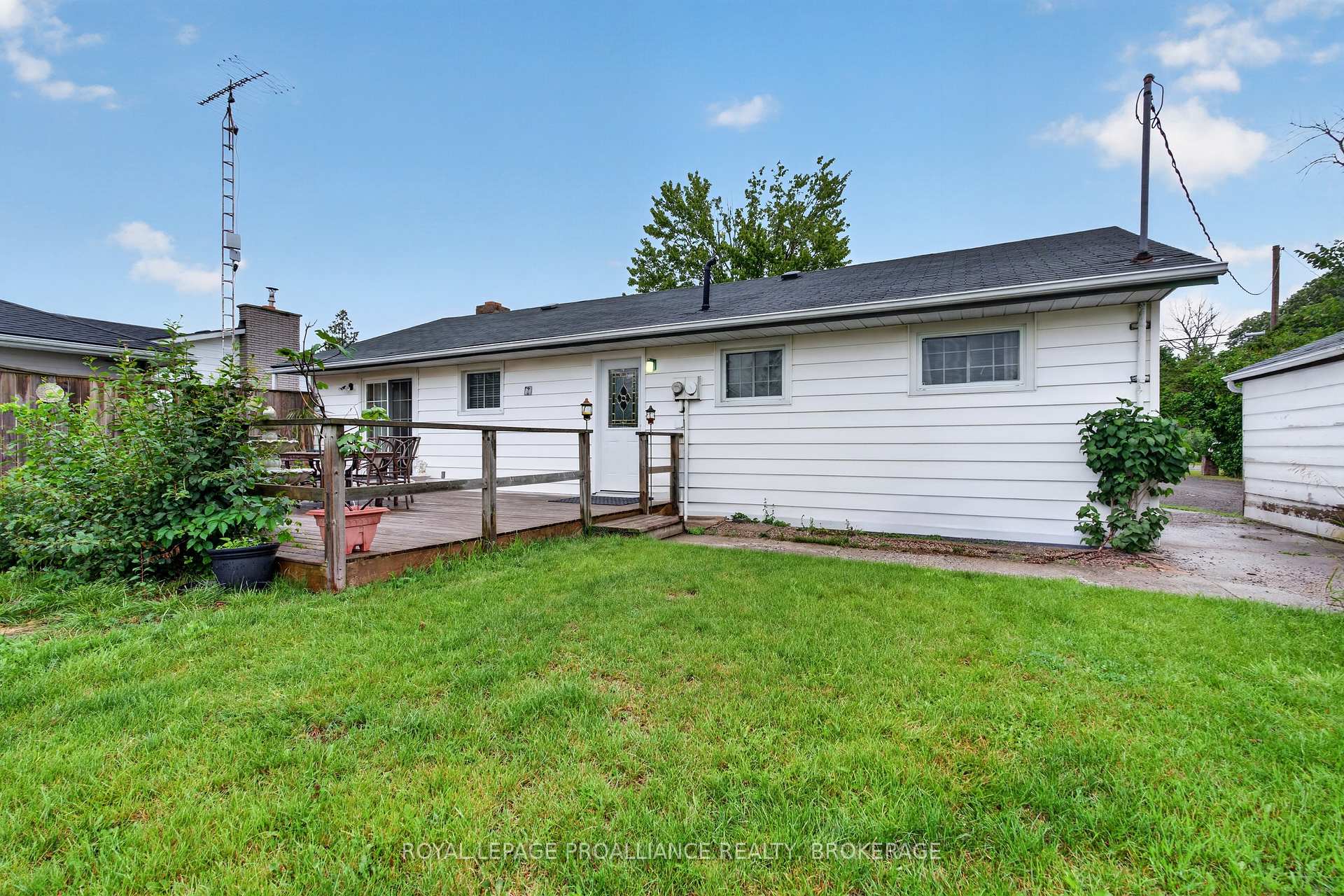 Photo 34 of 2871 Burbrook Road, Kingston, City North of 401 — HOMEH