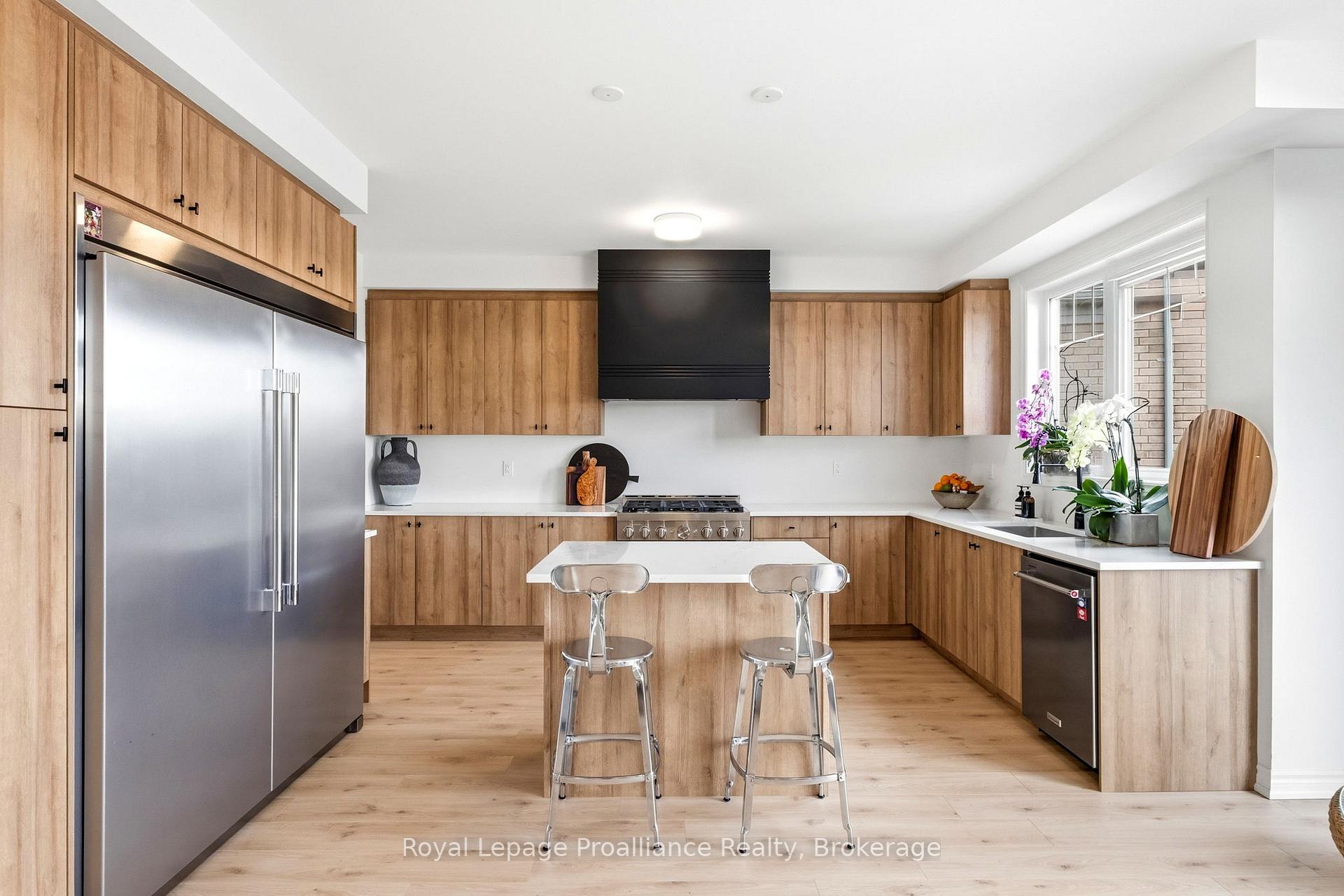 Photo 17 of 998 Trailsview Avenue, Cobourg — HOMEH