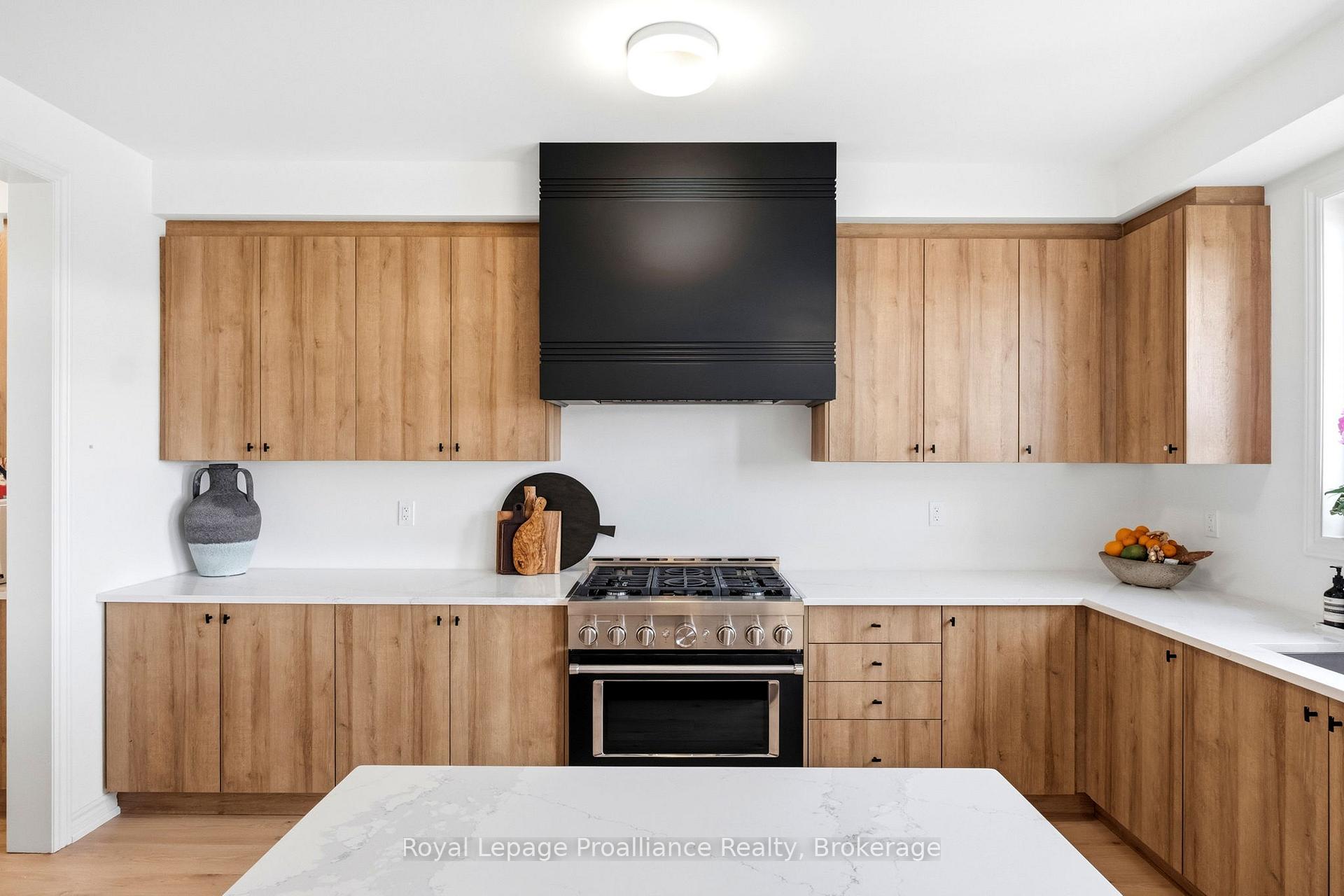 Photo 18 of 998 Trailsview Avenue, Cobourg — HOMEH