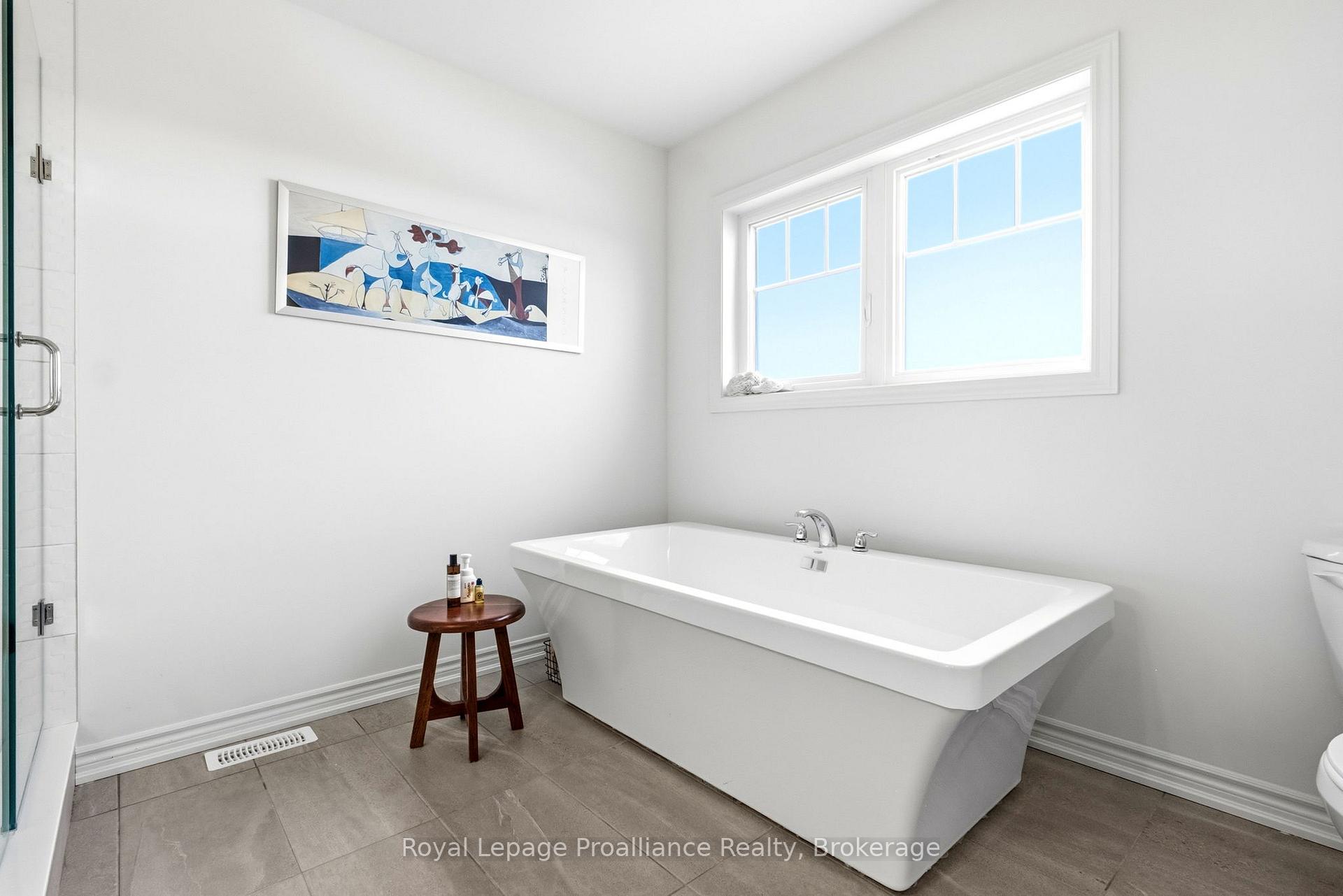 Photo 35 of 998 Trailsview Avenue, Cobourg — HOMEH