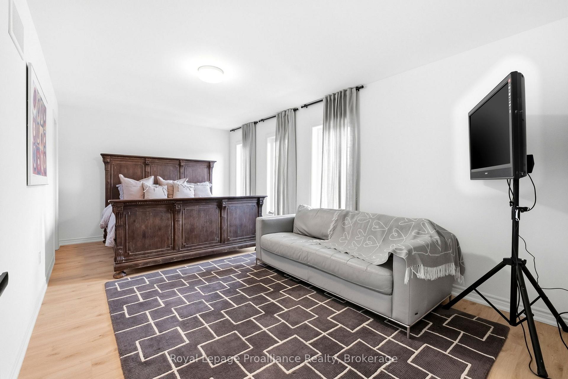 Photo 36 of 998 Trailsview Avenue, Cobourg — HOMEH