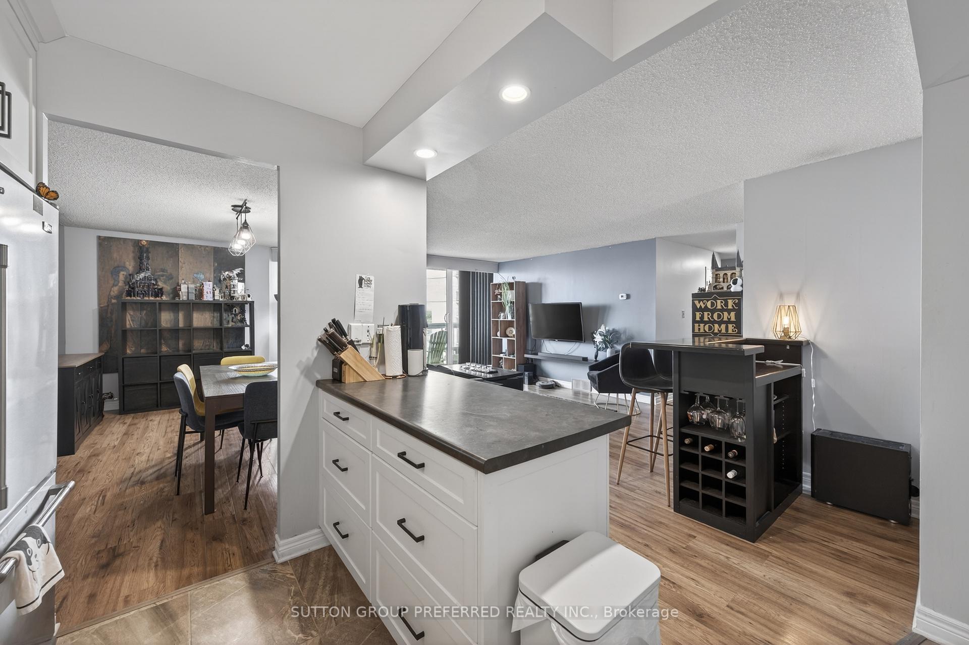Photo 10 of Unit 704, 363 Colborne Street, London, East K — HOMEH