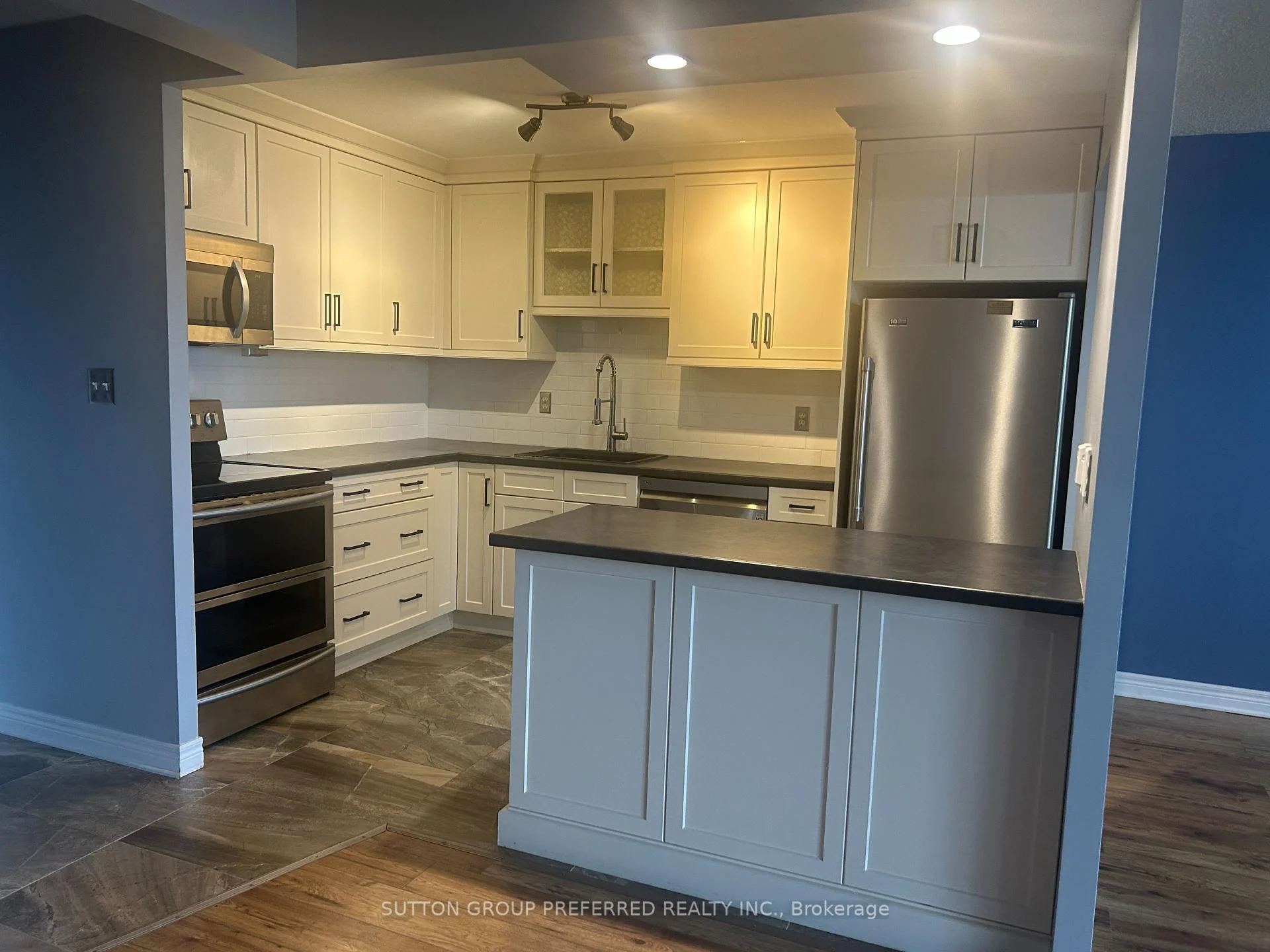 Photo 35 of Unit 704, 363 Colborne Street, London, East K — HOMEH
