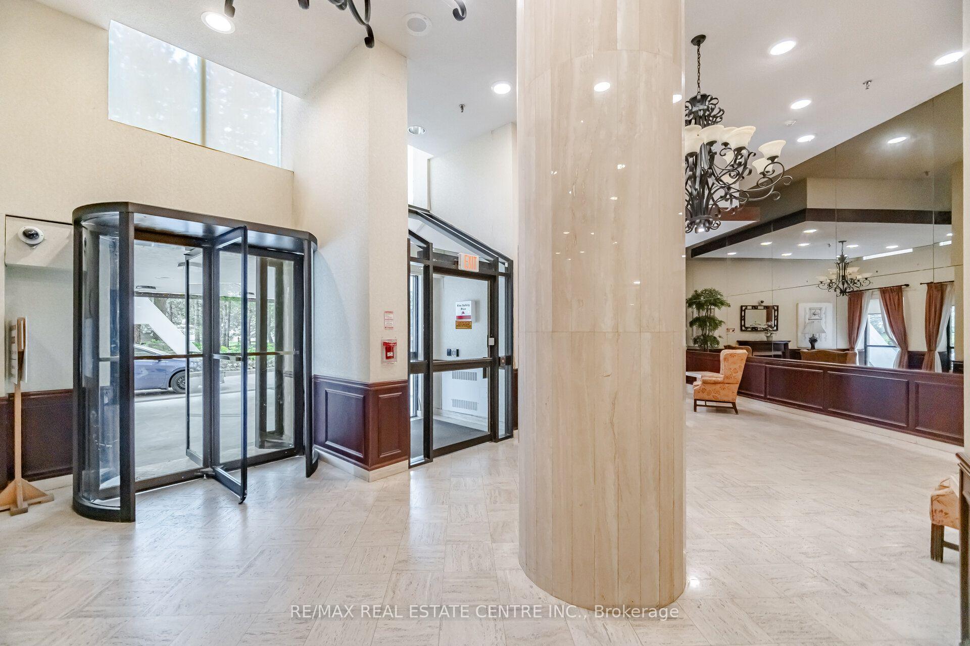 Photo 2 of Unit 2601, 3650 Kaneff Crescent, Mississauga, Mississauga Valleys — HOMEH