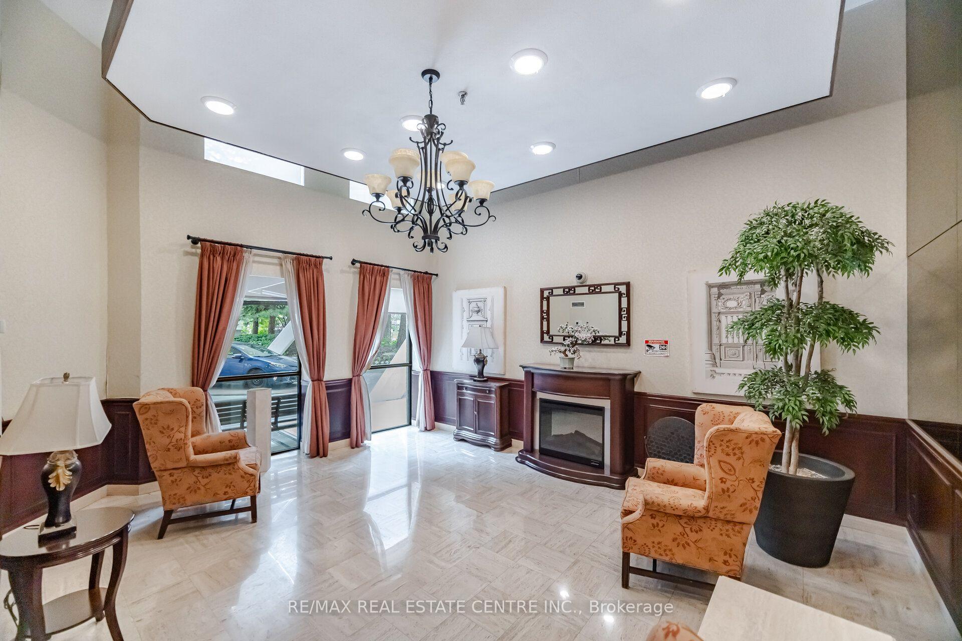 Photo 4 of Unit 2601, 3650 Kaneff Crescent, Mississauga, Mississauga Valleys — HOMEH