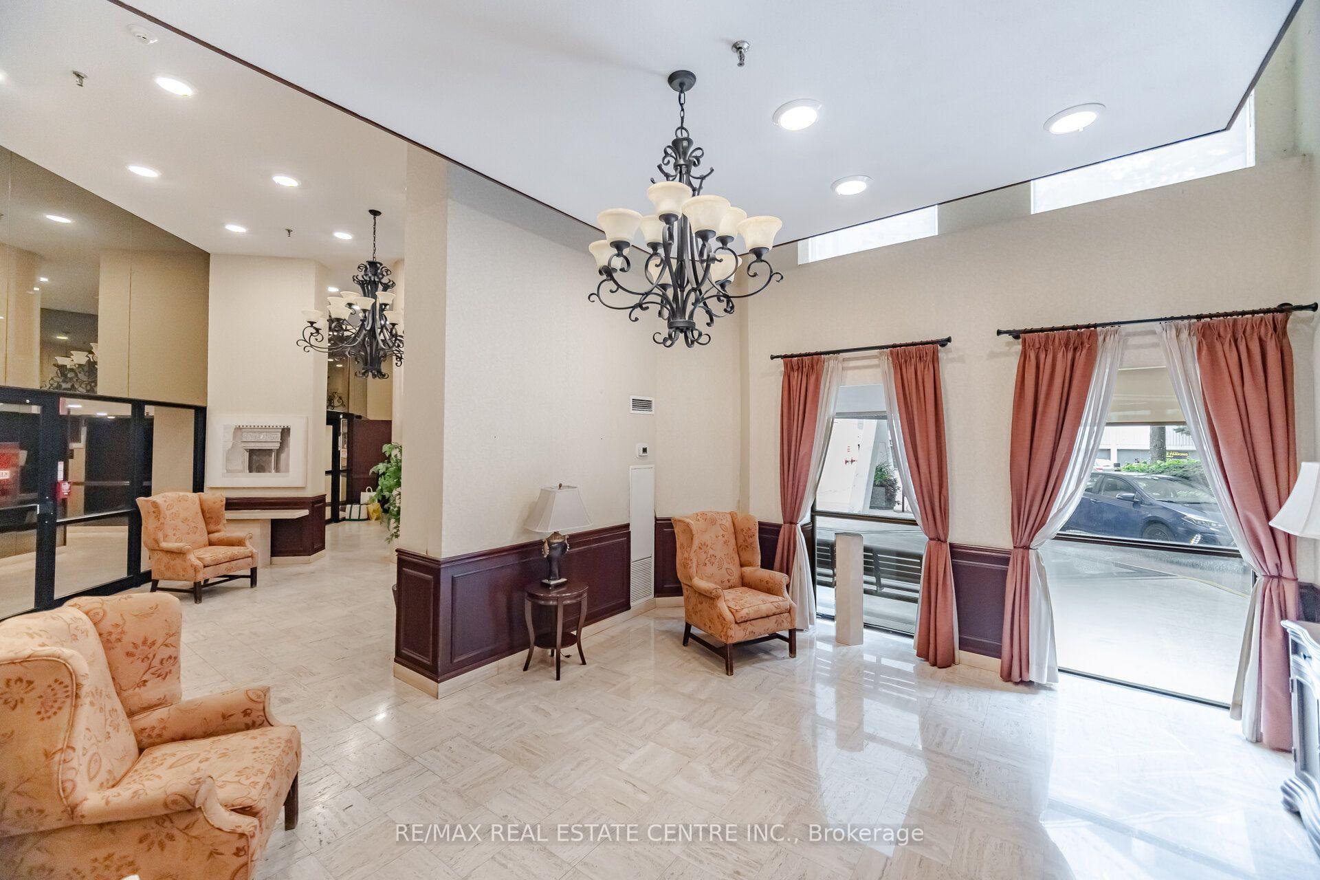Photo 5 of Unit 2601, 3650 Kaneff Crescent, Mississauga, Mississauga Valleys — HOMEH