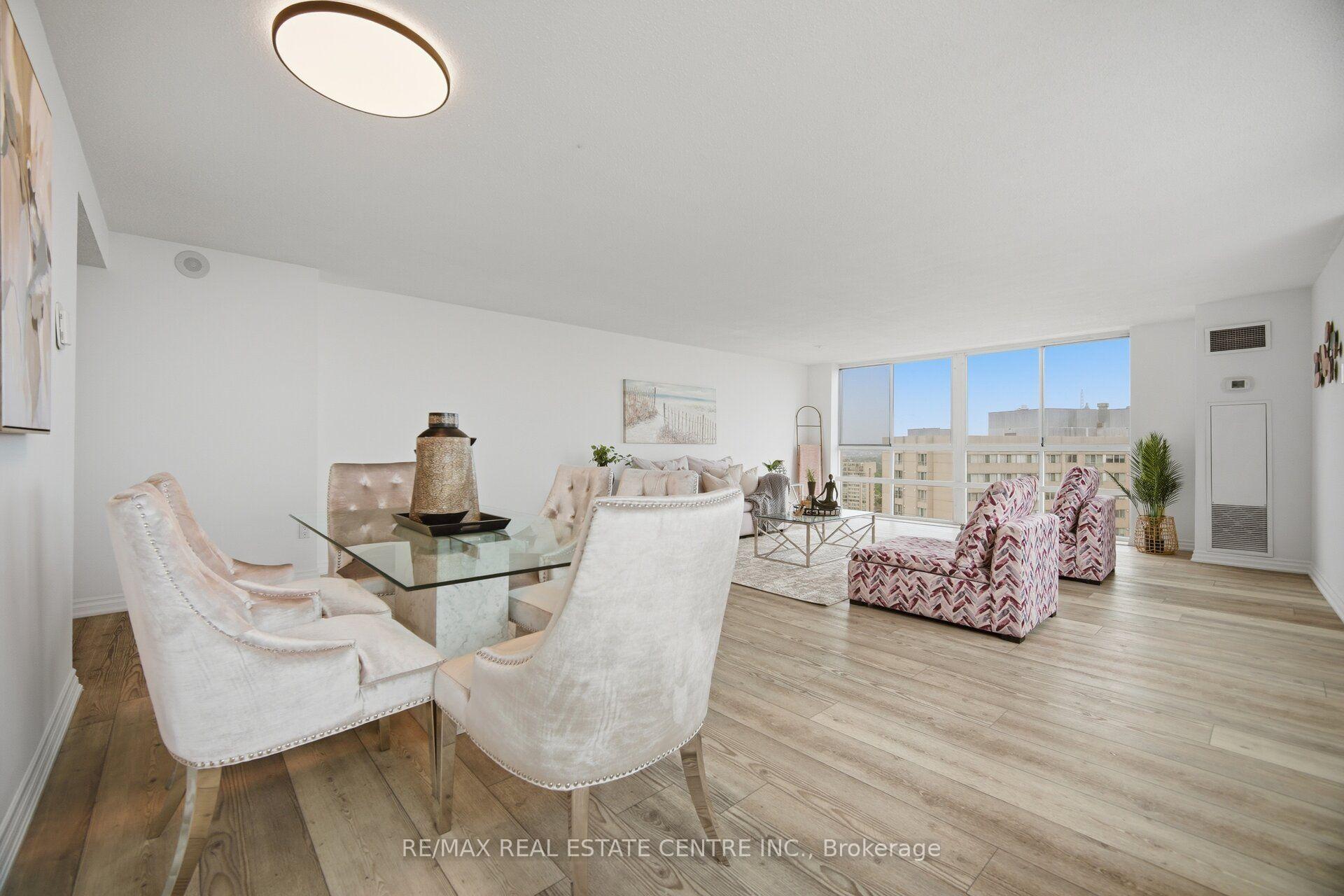 Photo 13 of Unit 2601, 3650 Kaneff Crescent, Mississauga, Mississauga Valleys — HOMEH