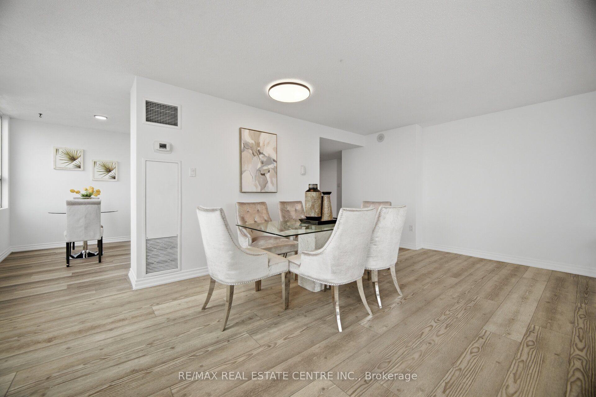 Photo 14 of Unit 2601, 3650 Kaneff Crescent, Mississauga, Mississauga Valleys — HOMEH