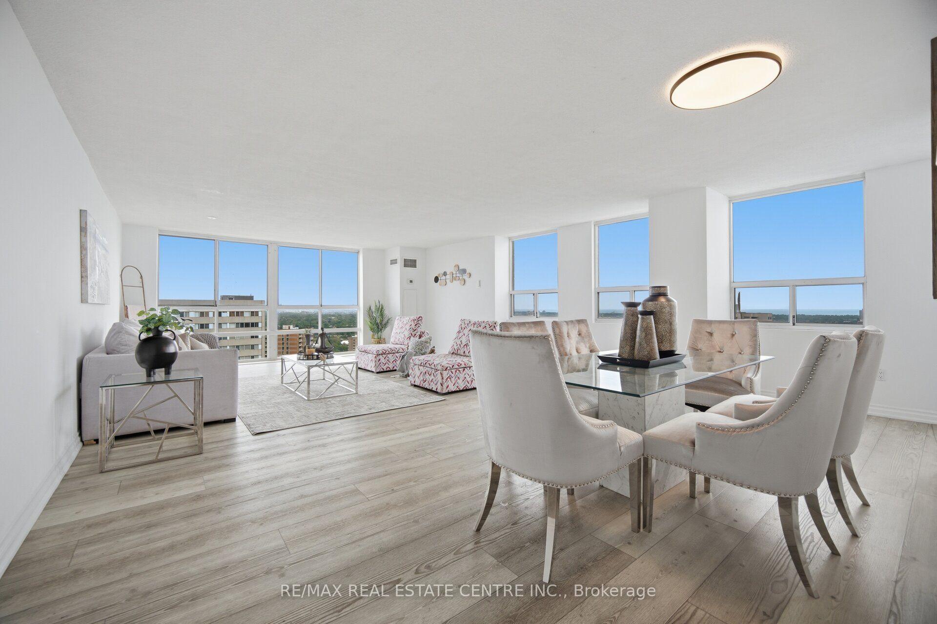 Photo 15 of Unit 2601, 3650 Kaneff Crescent, Mississauga, Mississauga Valleys — HOMEH