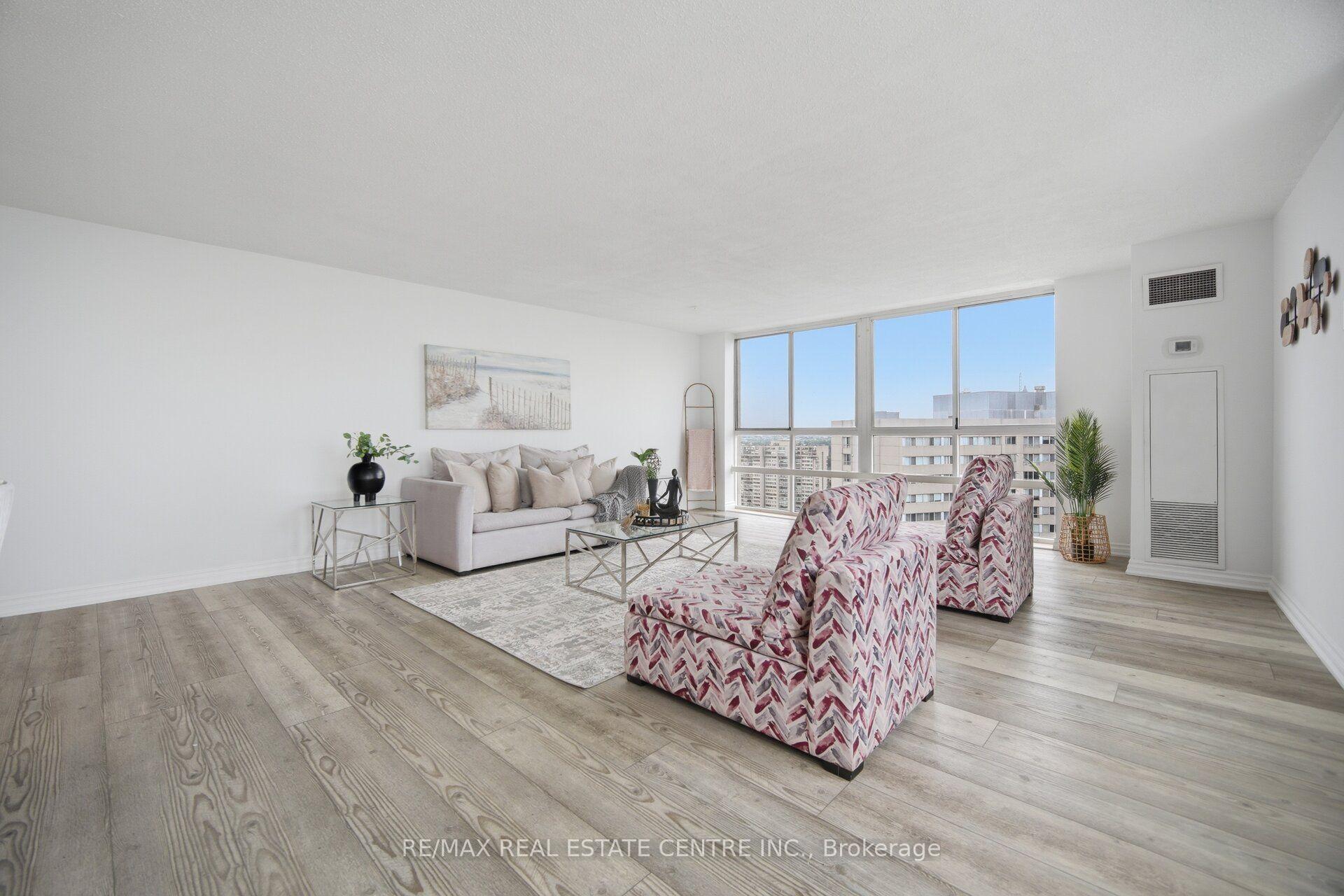 Photo 19 of Unit 2601, 3650 Kaneff Crescent, Mississauga, Mississauga Valleys — HOMEH