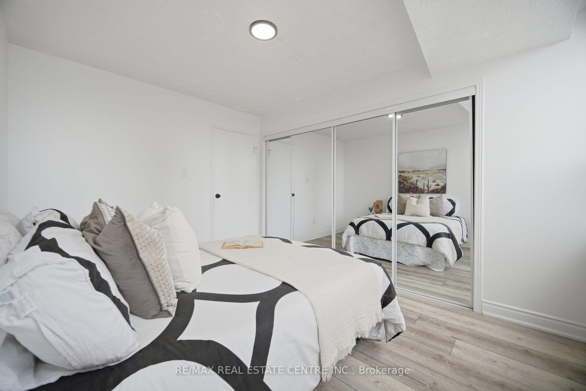Photo 31 of Unit 2601, 3650 Kaneff Crescent, Mississauga, Mississauga Valleys — HOMEH
