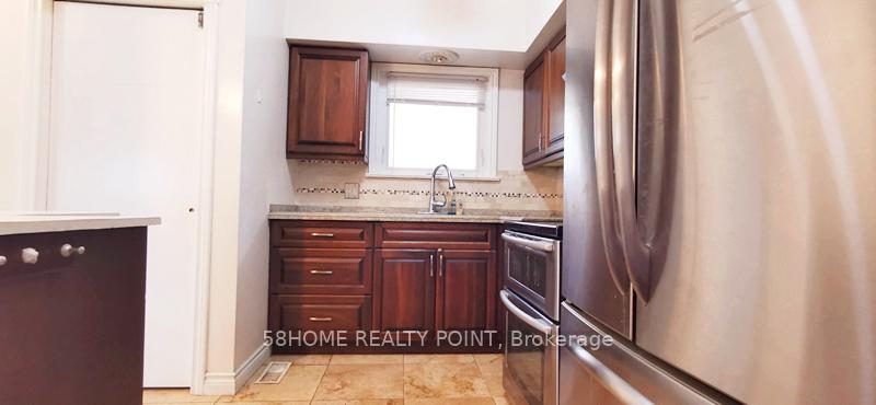 Photo 3 of 11 St Vincent Street, Barrie, North Shore — HOMEH