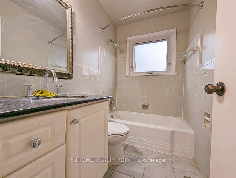 Photo 7 of 11 St Vincent Street, Barrie, North Shore — HOMEH