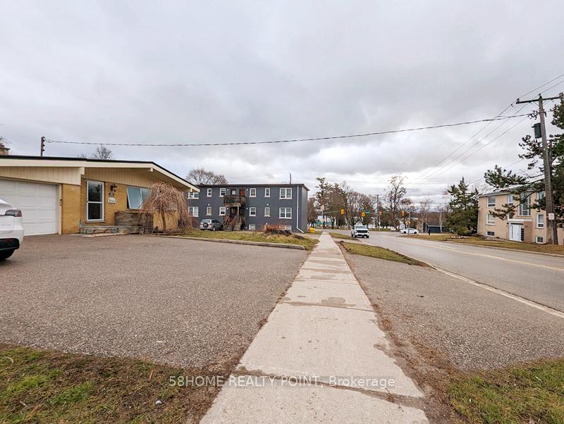 Photo 12 of 11 St Vincent Street, Barrie, North Shore — HOMEH