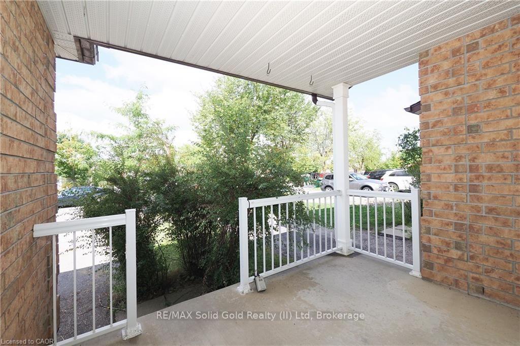 Photo 5 of 776 Paris Boulevard, Waterloo, Beechwood West — HOMEH
